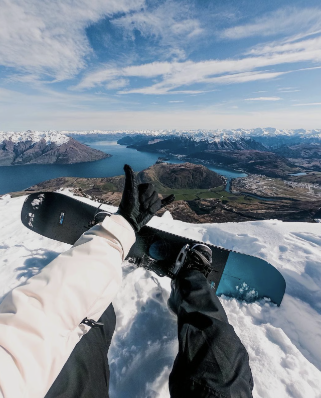 Snowboarding in Queenstown: The Ultimate Winter Playground