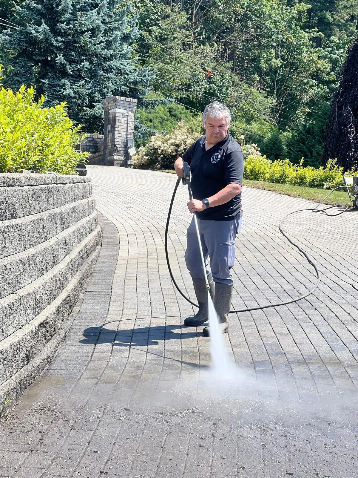 How Professional Cleaning Services Can Boost Employee Wellness and Customer Satisfaction