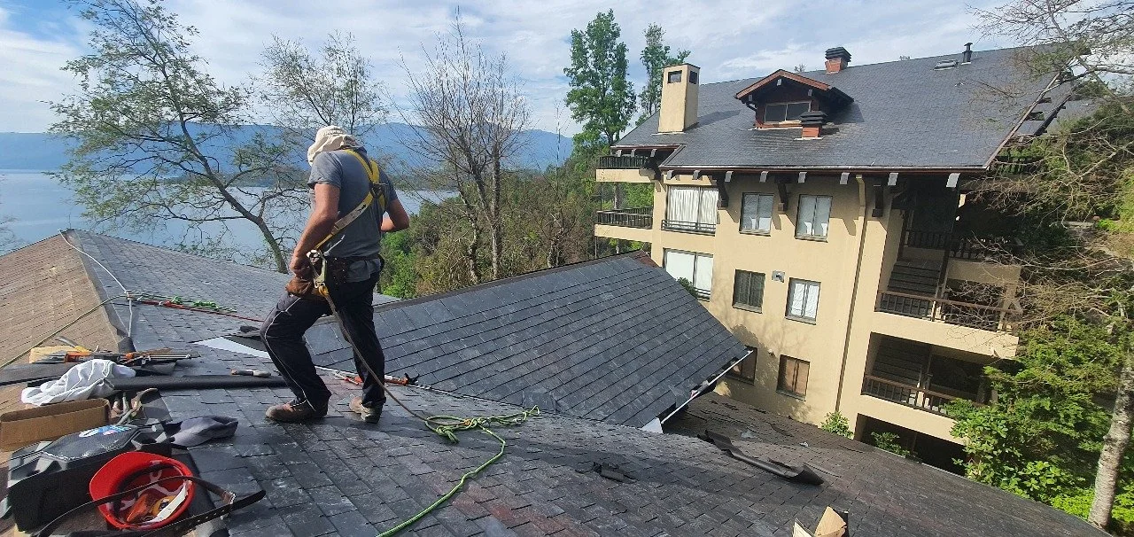 Mantención y reparación de viviendas y locales comerciales.