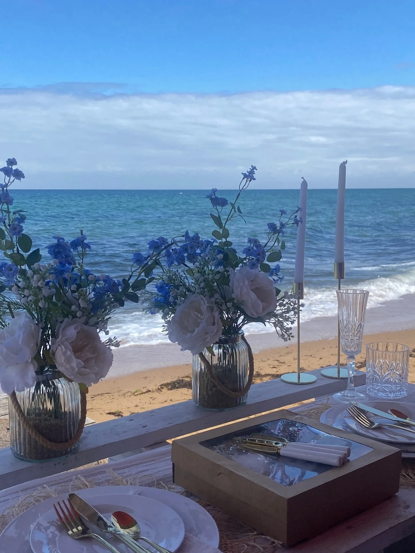 Summer beach proposals in pure luxury with your own private beach box on the Mornington Peninsula🥂

Find out more about our Picnic Proposal Package with Private Beach Box - link in bio 💌

#proposal #beachproposal #melbourneproposal