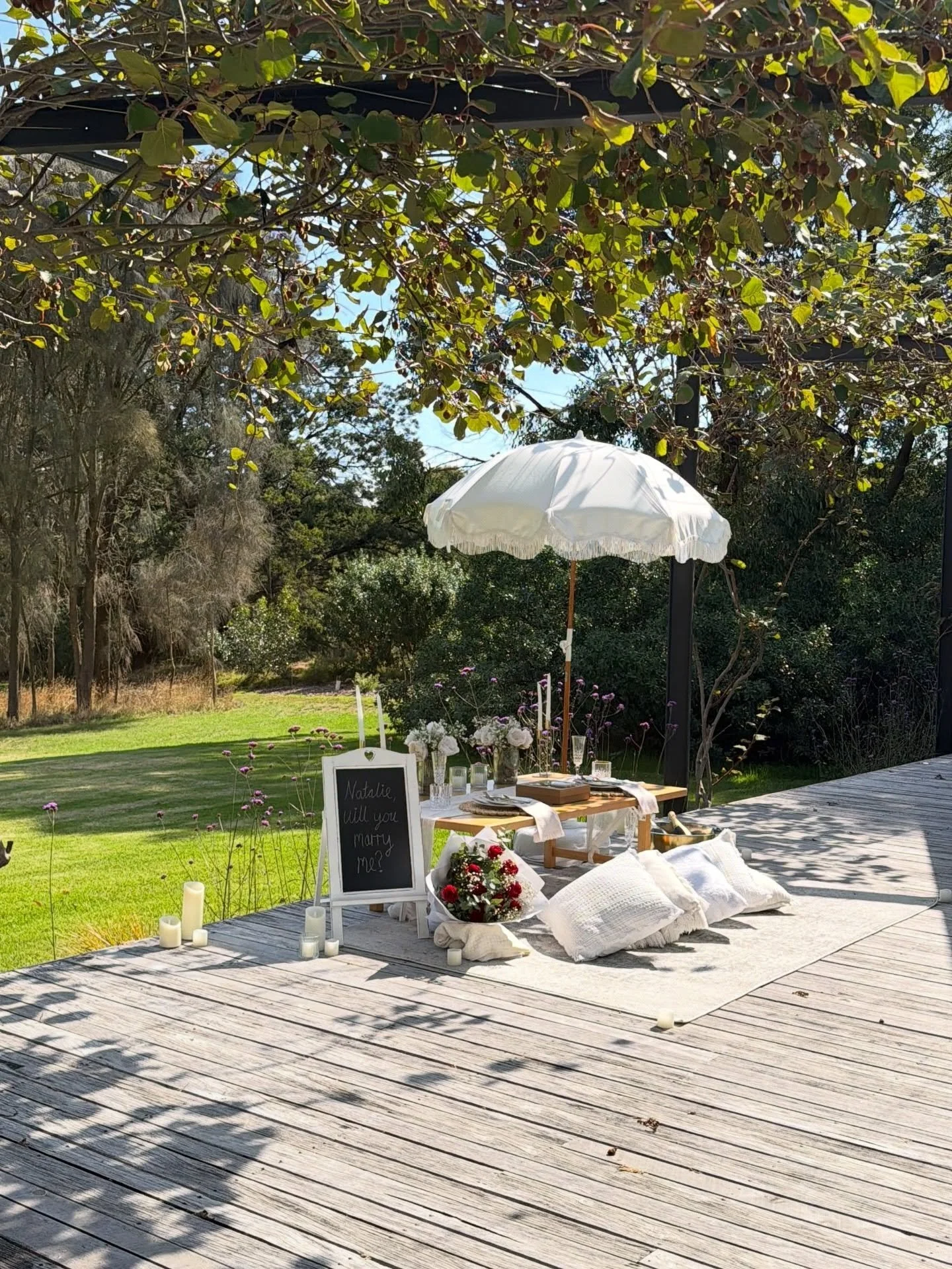 This is love ❤️ 

Private. Simple. Romantic. 
Check out our website for more info on our Luxe Tablescape Picnic Proposal Package 💌

#proposal #proposalmelbourne #picnicproposal  #popuppicnic