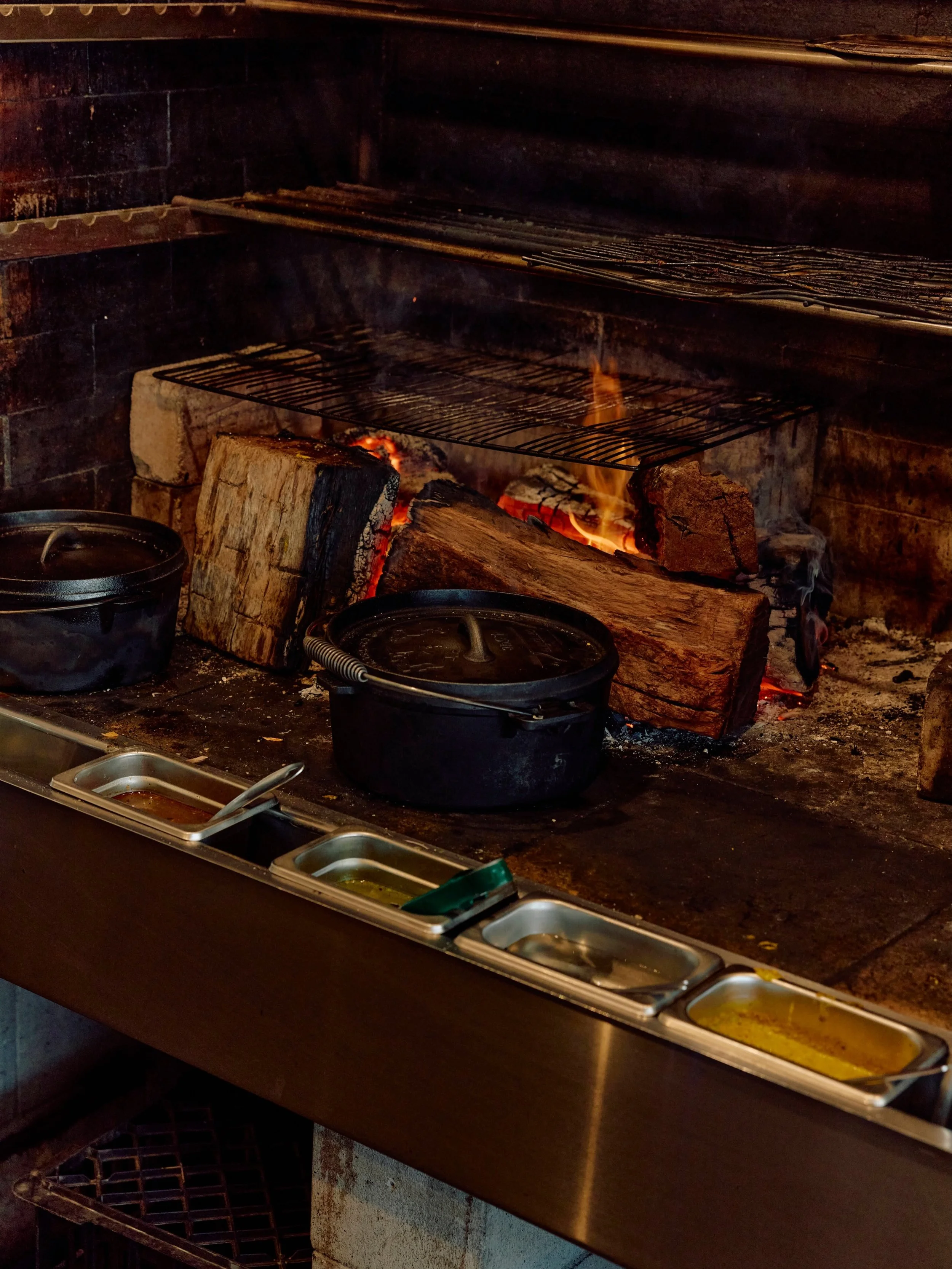 Cooking with fire is not just a practical decision. It&rsquo;s scientifically proven to make food taste better. And at Ca Com, it&rsquo;s the core of what we do.⁠
⁠
Our bread is toasted to order, our proteins are grilled, and even our eggs get fried 