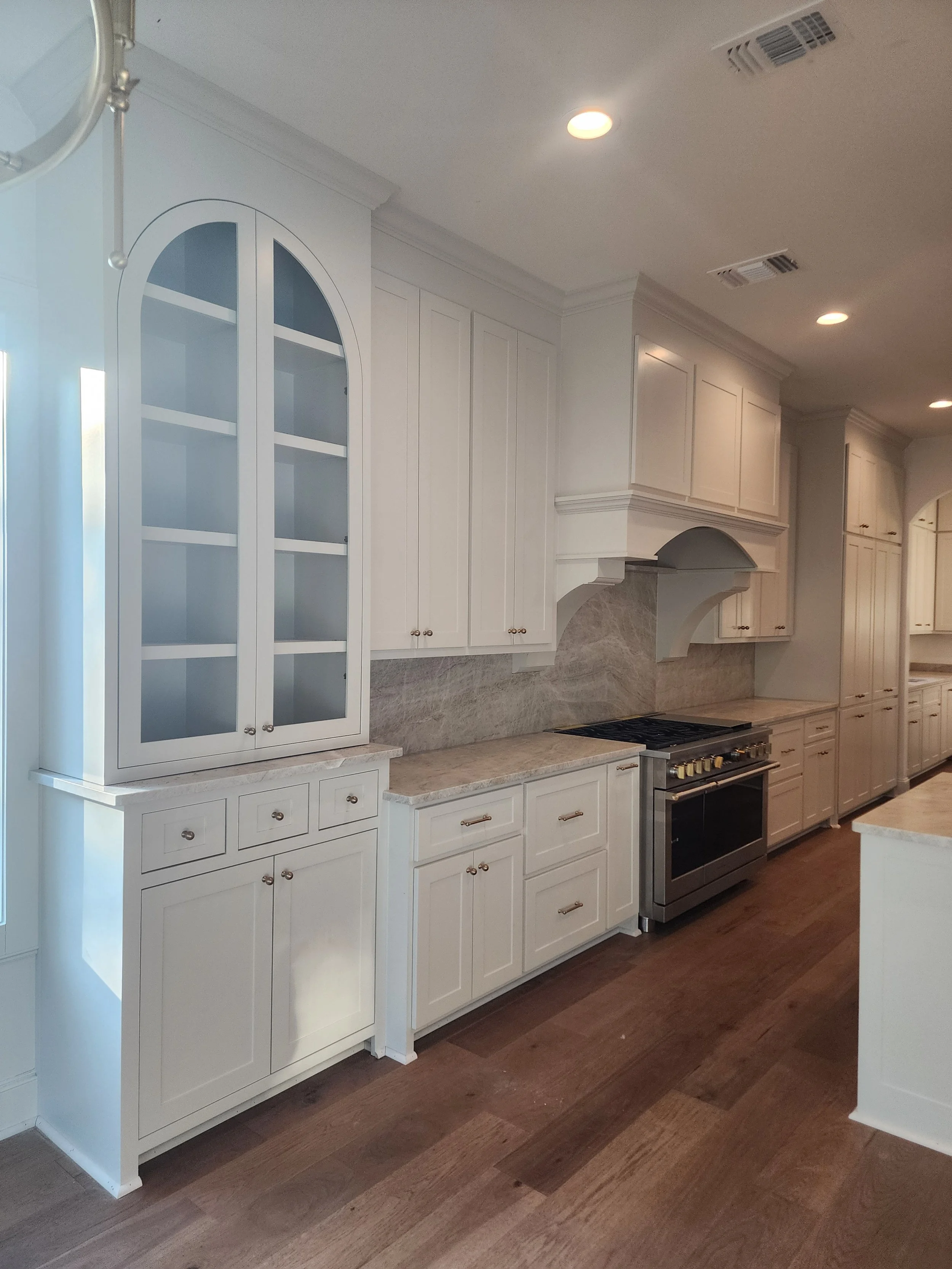 Traditional Oak Wood Custom Cabinets in Cuero, Texas