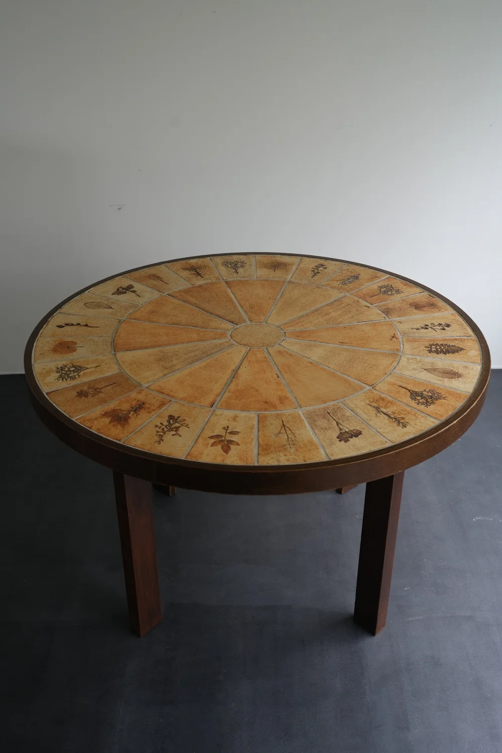 Roger Capron Tile Top Table — ombre