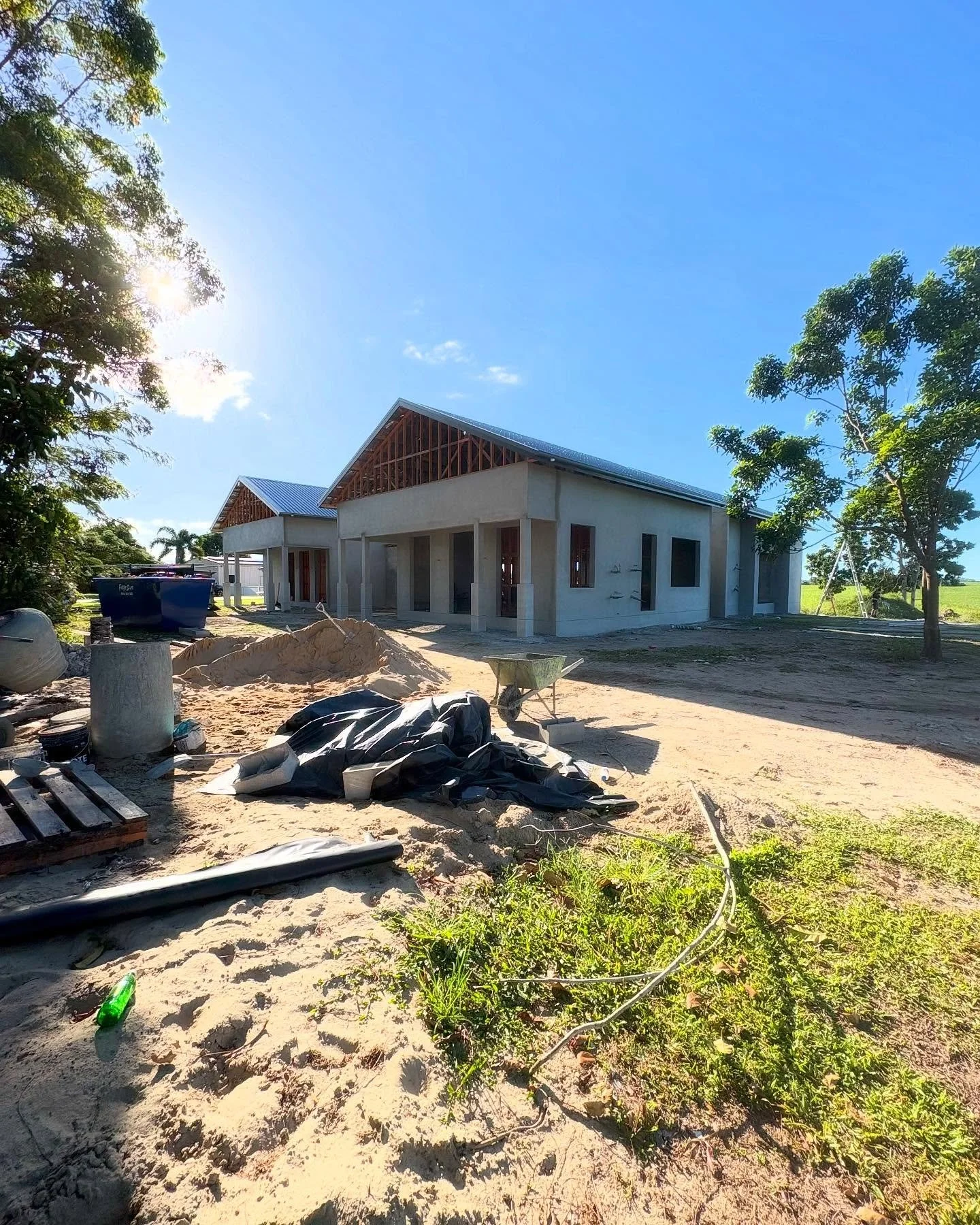 Best 2 weeks of our lives driving too Mackay finally back home! @kustomcote_render_concrete @lucasandrewcharleston @jasper308bc @sail.the7seas 👌🤘😂