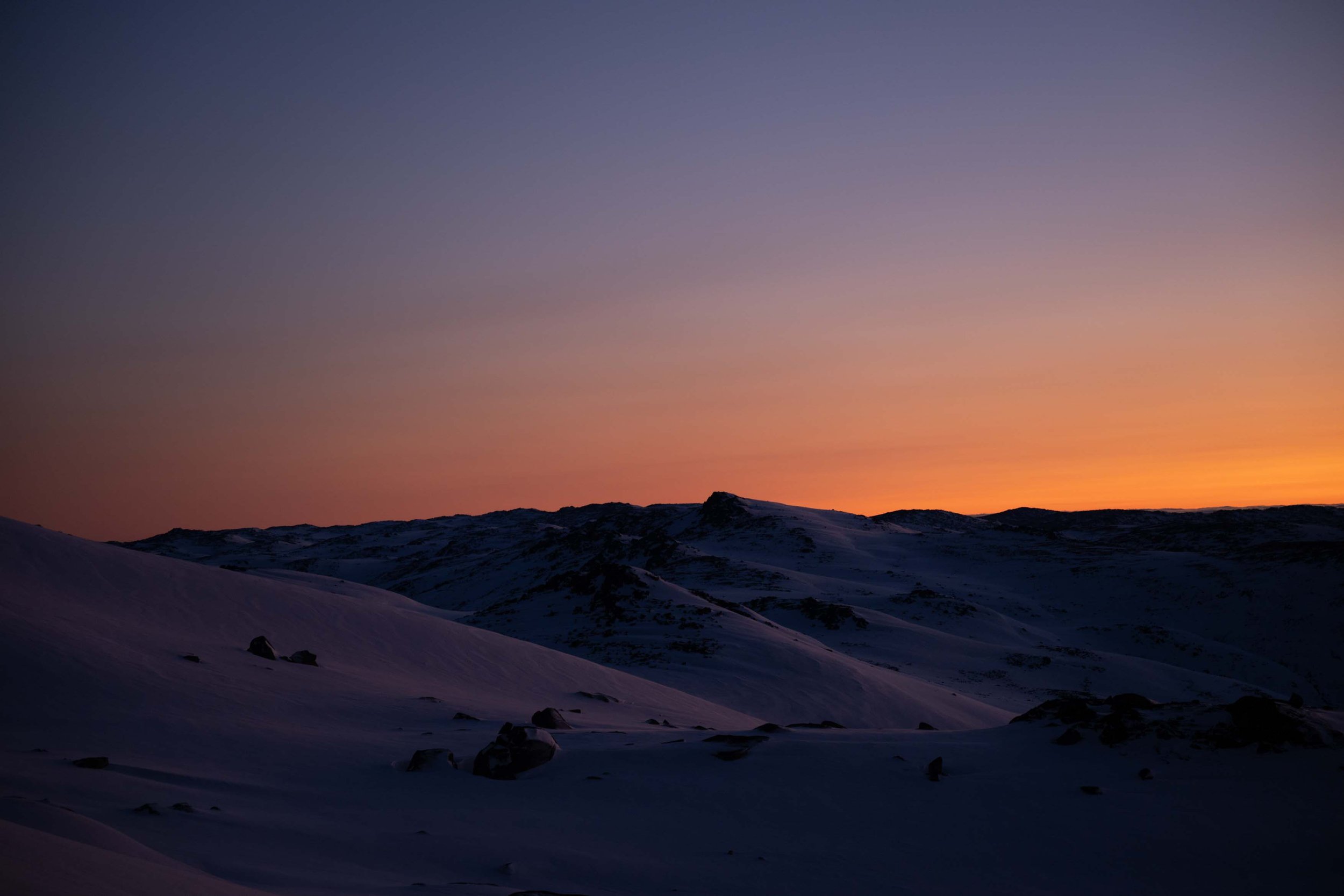 Sunrise on the lee side of Twynam. Photographer: Divya Gordon.