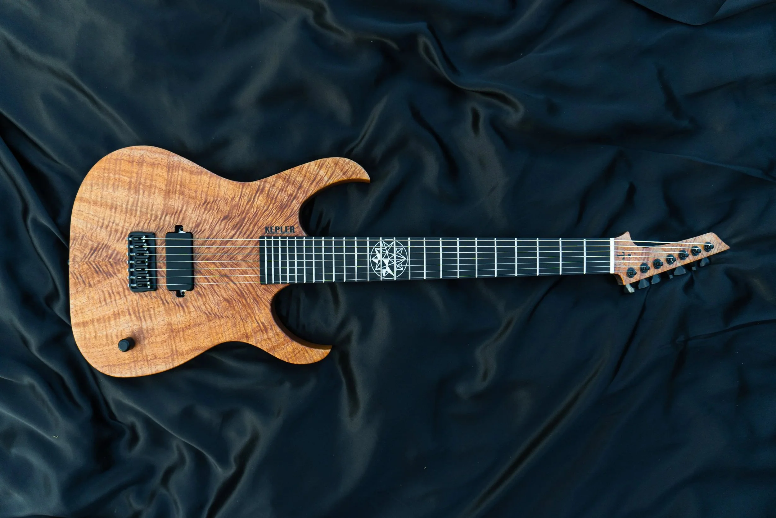 CUSTOM SHOP - TITAN 7