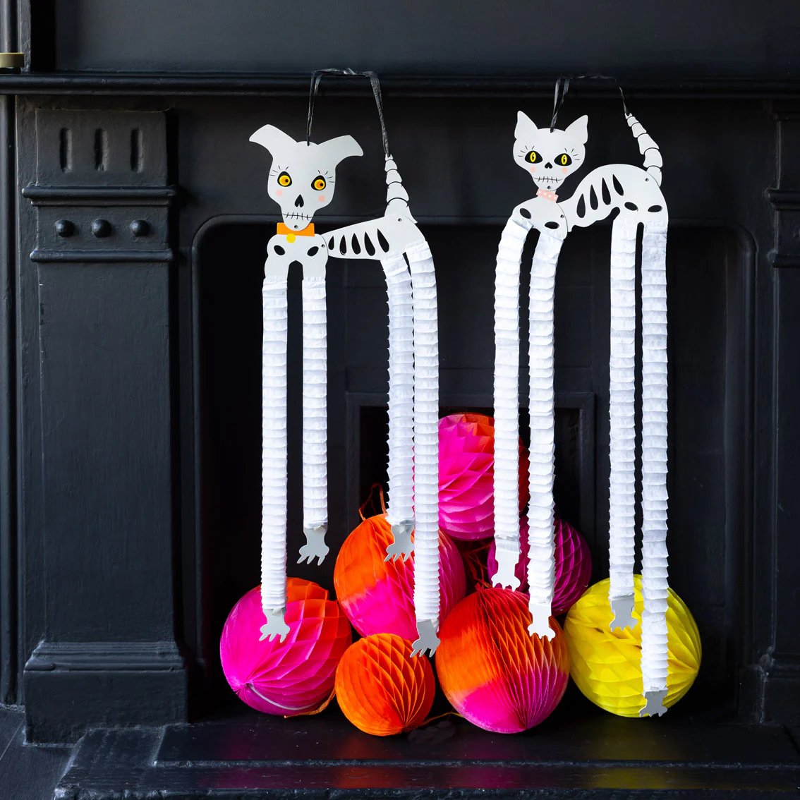 HALLOWEEN-AW23-01_2048x2048.jpg