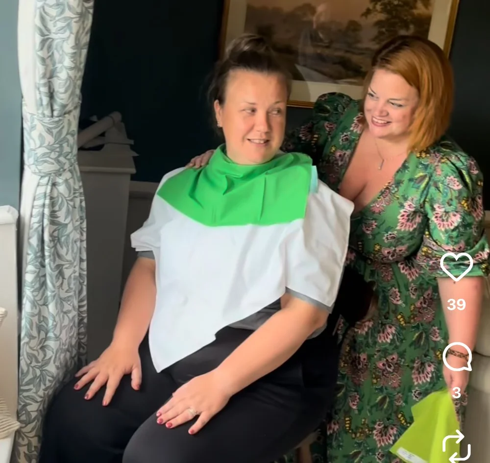 Jodie giving an in-person colour analysis with draping in Surrey
