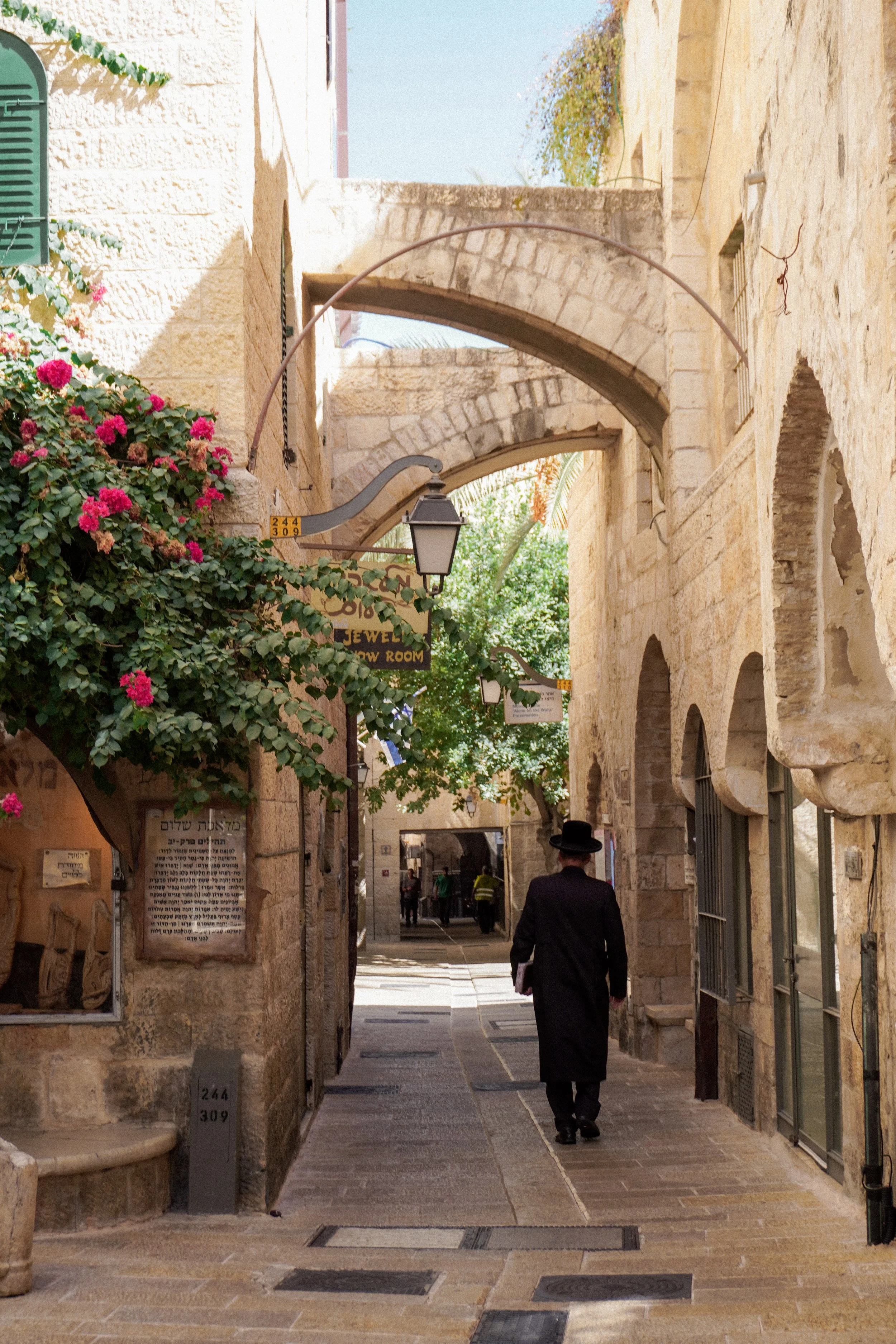 ha-yehudim street, jewish quarter