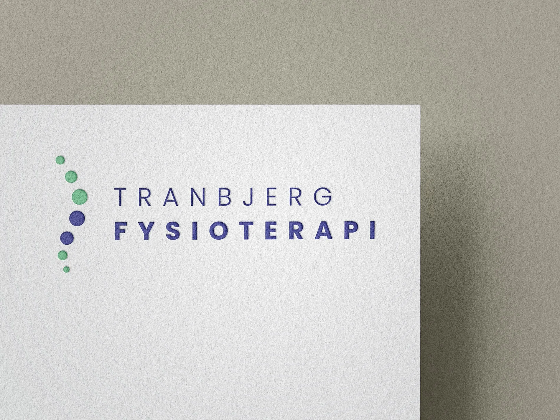Tranbjerg-fys-logo-mockup.jpg