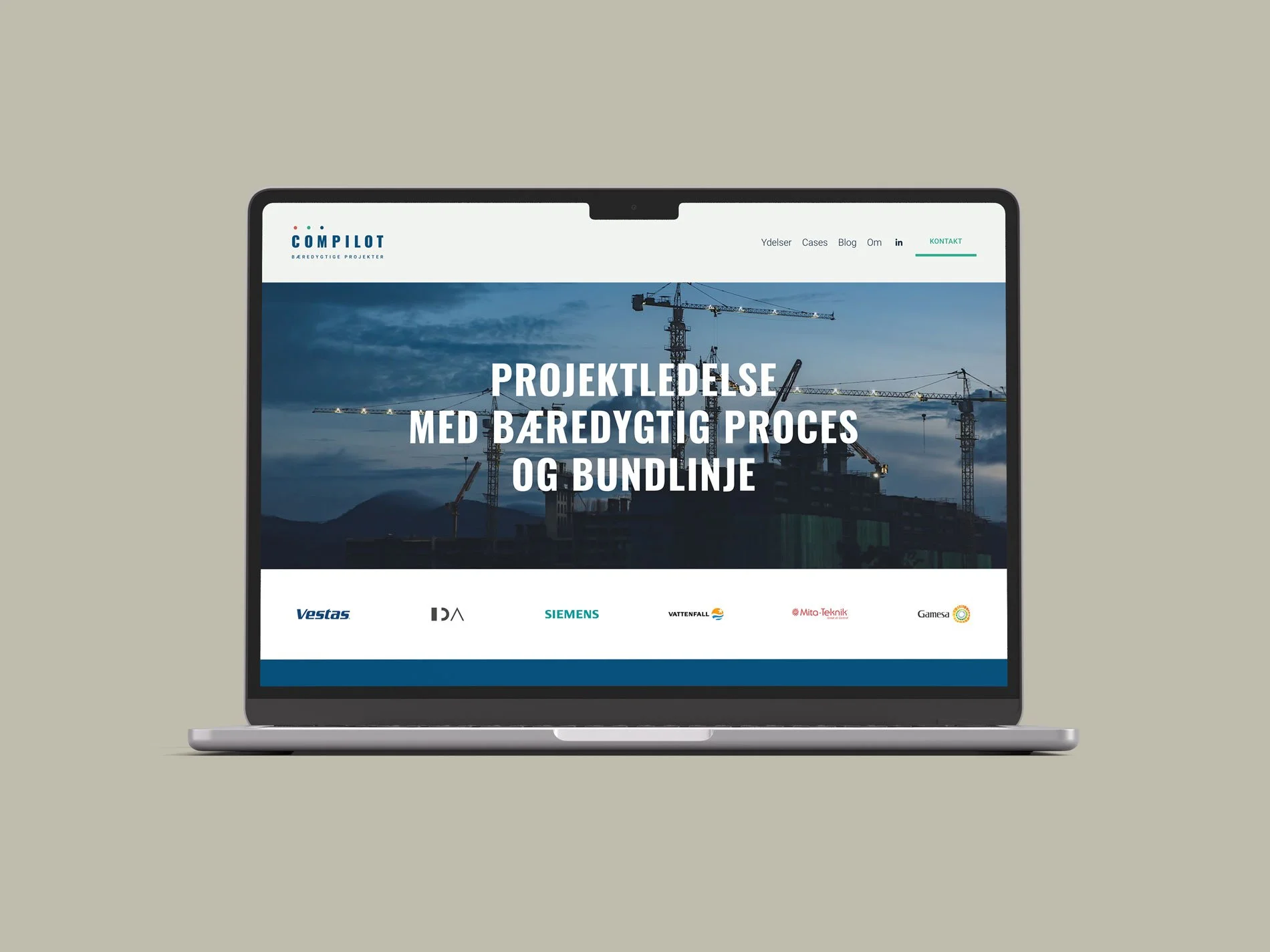 Compilot-laptop-mockup.jpg