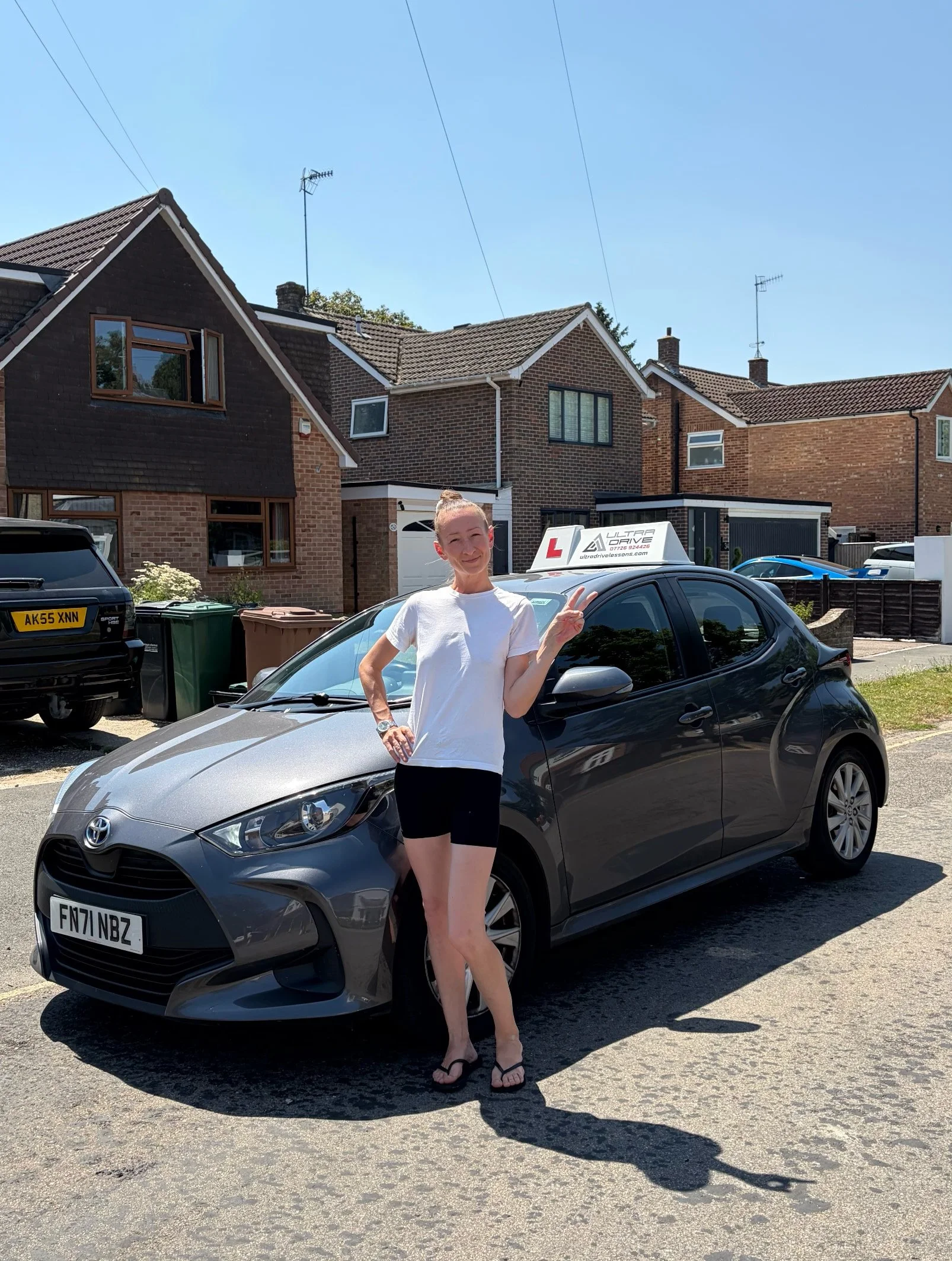 refresher lessons in horley and crawley. driving lessons for automatic