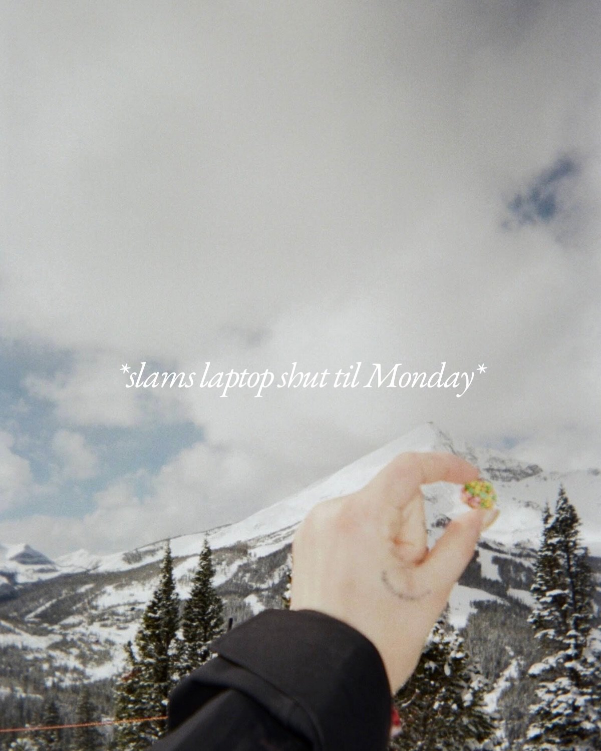 It&rsquo;s Ski Retreat time with @karitraa &mdash; our 11th retreat we&rsquo;ve hosted! Next stop, Jackson Hole &hellip;.byeeee 🤠🪩❄️💕