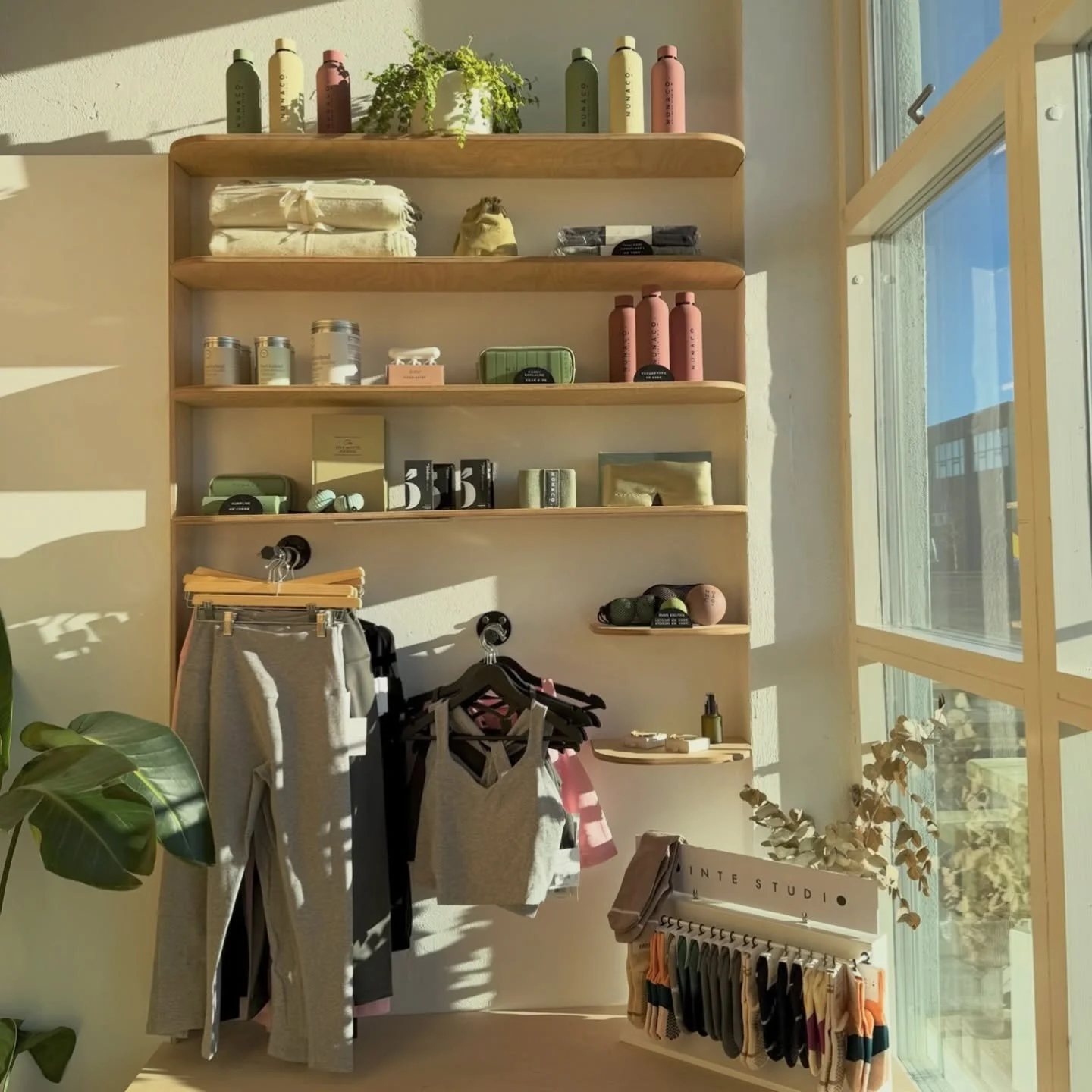 Designed for your everyday💫

Every piece is carefully chosen and brought to life in the N&uacute;naCo palette &mdash; beautiful, functional, and made to move with you.

Our equipment collection is growing, one thoughtful essential at a time.

Availa