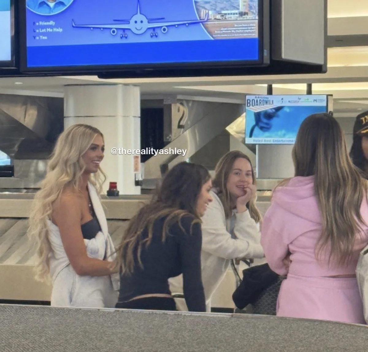 The Secret Lives of Mormon Wives stars were spotted filming at the Phoenix airport.. with a new cast member!
