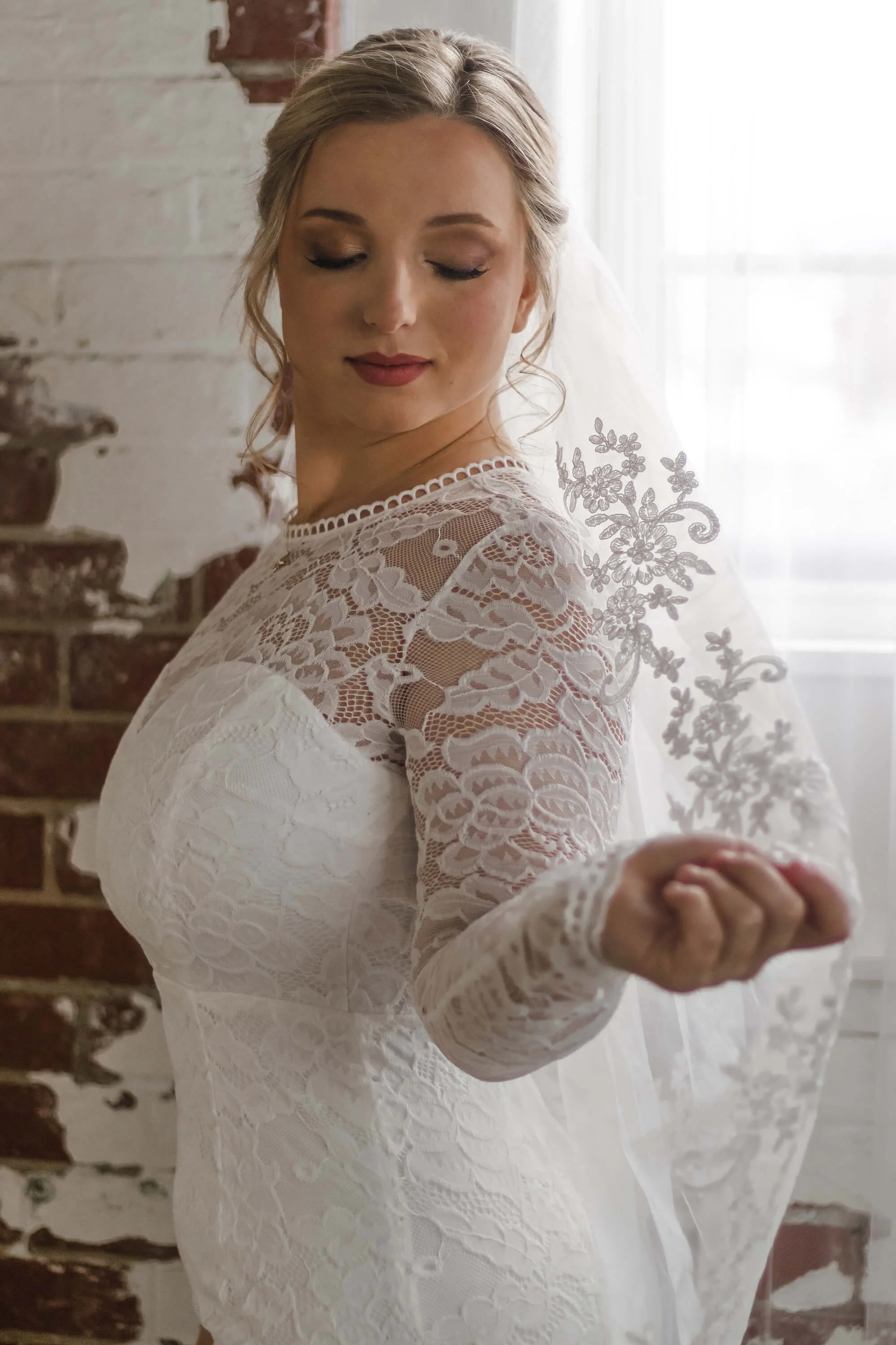 Bridal makeup expert.jpeg