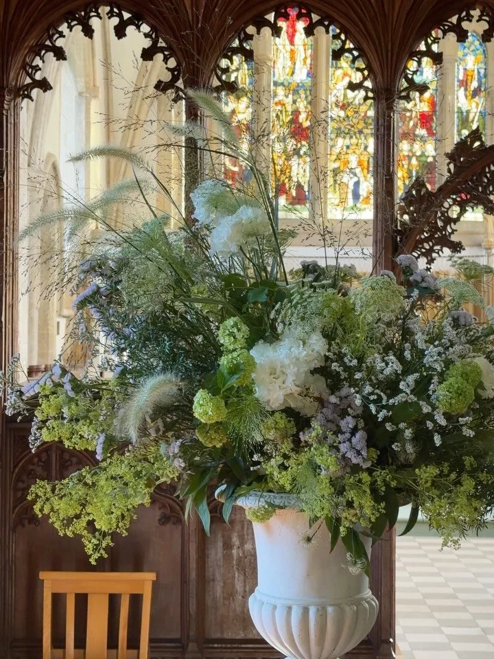 For the gorgeous L and N last month at Blakeney Church. Referencing the coastal surroundings with heaps of sea lavender and grasses we created a ceremony space that concentrated on texture and form. This was totally different from another meadow aisl