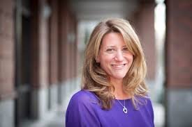 Episode 19: The Impact Essential Oils Can Have on Your Life | Jodi Cohen