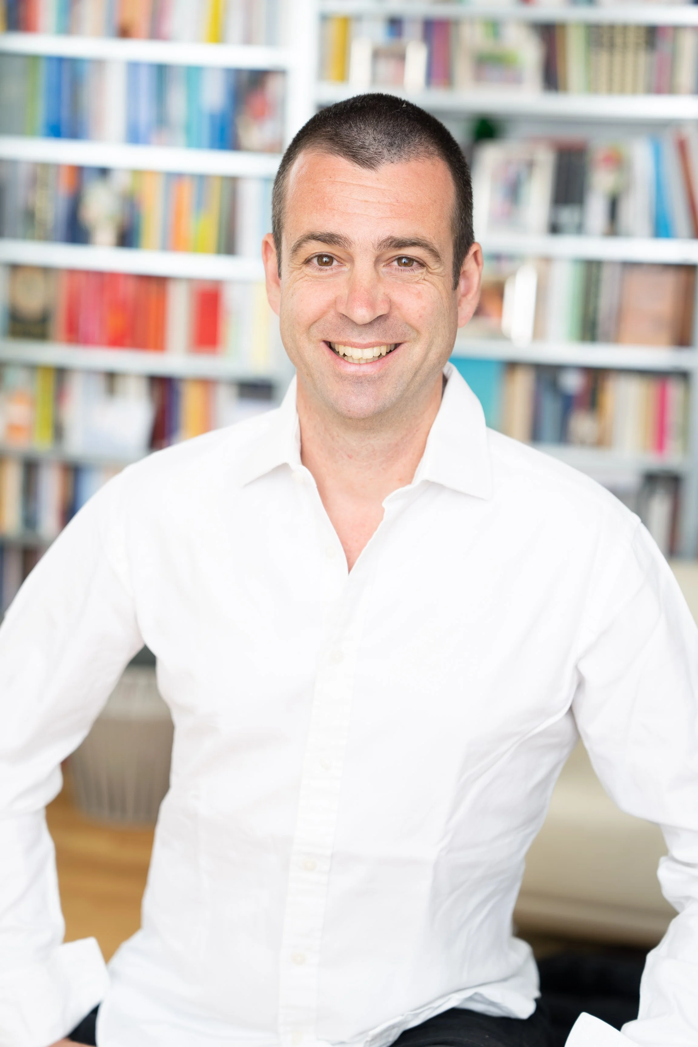 Episode 218: Work Less, Earn More: The Strategy Sprints Method with Simon Severino