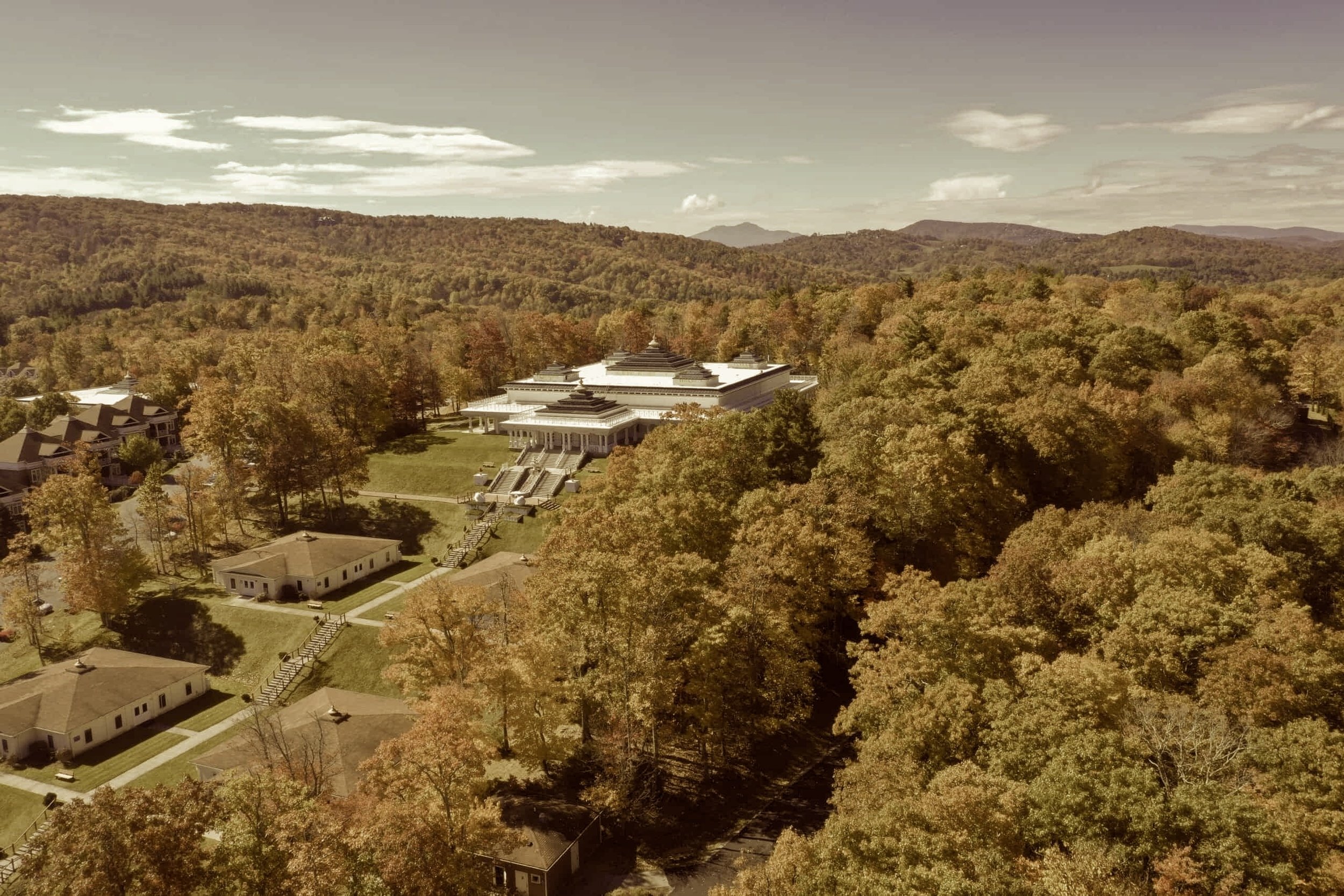 7-DAY RETREAT at Art of Living Retreat Center, North Carolina, USA