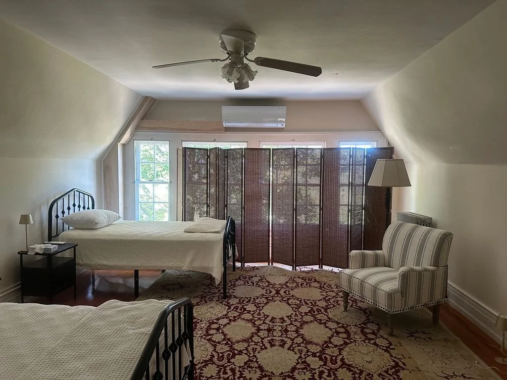 Mansion House Shared Room