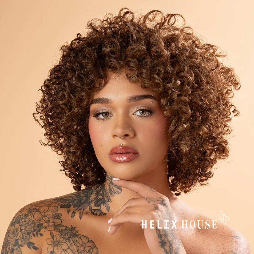 🌀Whether you have kinky, coily, or wavy hair. Your hair is textured
🌀 All hair has texture. The terms texture and curly hair are often times used interchangeably. We specialize in hair with shapes and patterns – from kinky coils to loose wa