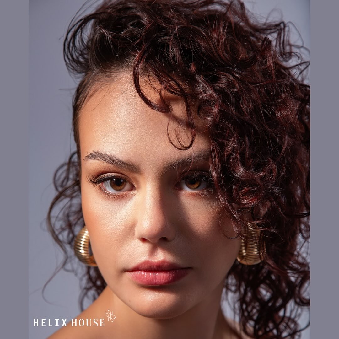 🌀Volume and definition are what your fine waves crave. More dense, coarse waves benefit from our tailored cuts designed to bring out their natural shape
🌀At Helix House, we treat every curl accordingly — fine, thick, kinky, or wavy — b