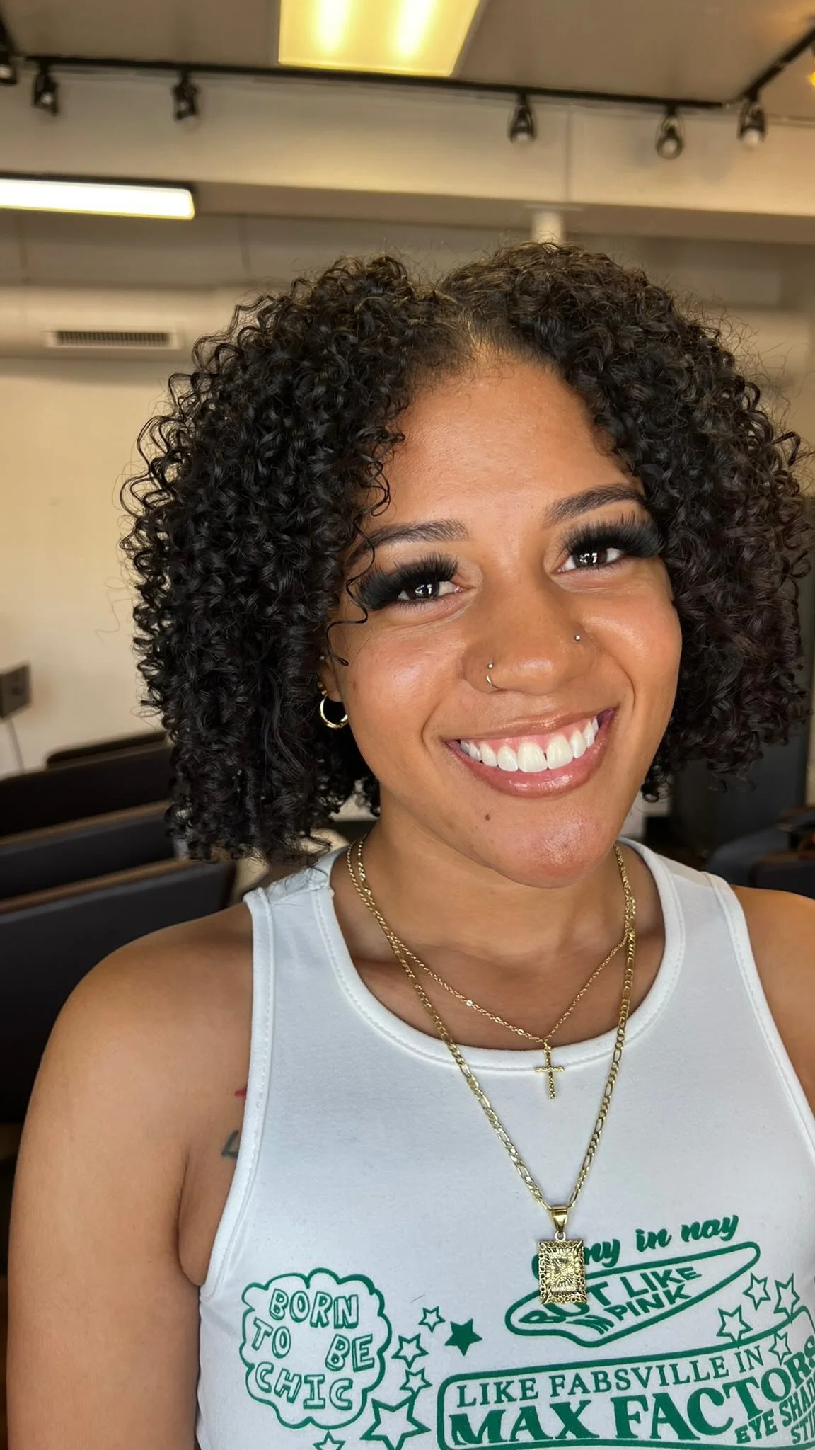 🌀From 12:30pm–2:45pm, our curl specialist shaped and refreshed this guest’s curls with a precision curly cut, restorative Ultimate Treatment, and a defined wash & go—bringing back shine, bounce, and effortless flow✨
🌀Curls th