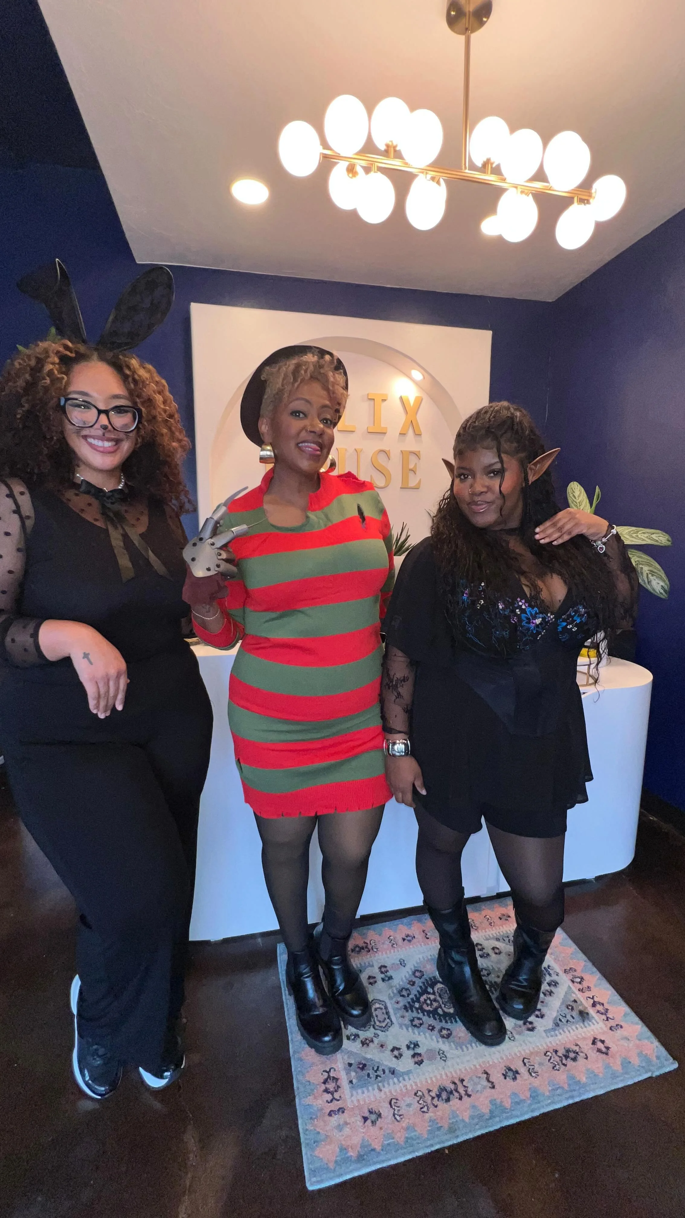 🌀Happy Halloween from your favorite Curl Specialists🐰🔪🧚‍♀️💙
🌀Helix House provides expert care for curly hair
🌀Reserve your appointment with a curl specialist today!
#okchair #okchairsalon #okchairstylist #oklahomahair #oklahomahairsalon