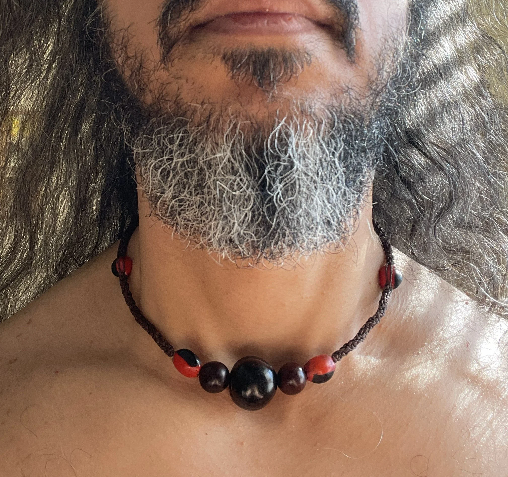 ojo de venado y huayruro hunters necklace 3.jpg