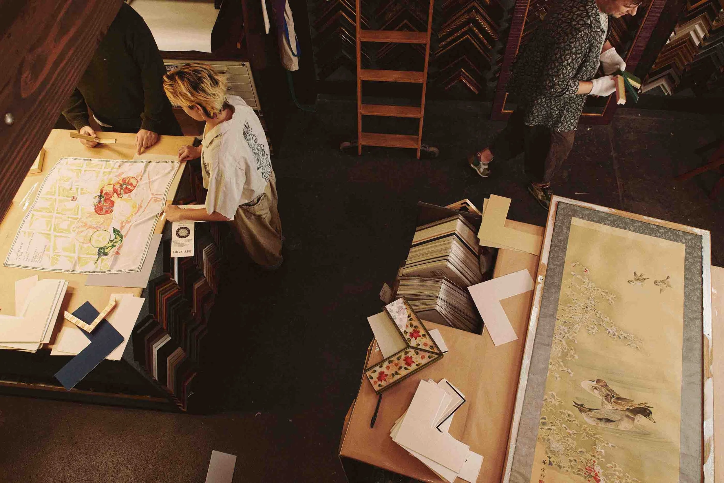 Mangoe Arts & Picture Framing. Bespoke, custom and conservation picture framing services.