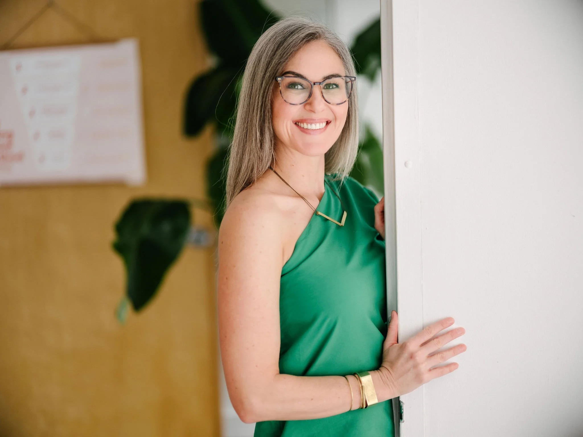 Robynne Weaver, transformative leadership coach for women in Portland, Oregon