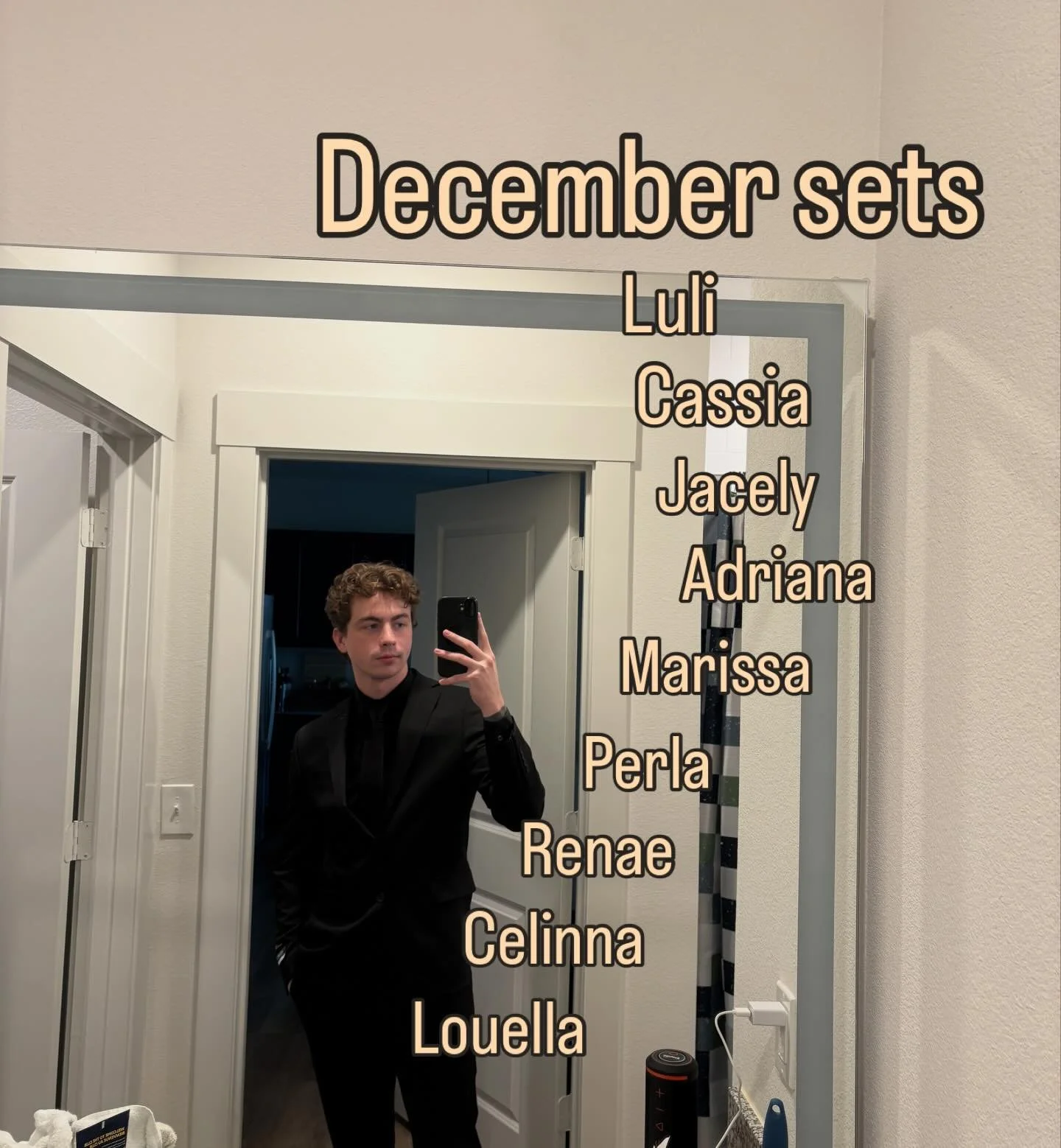 Another fun month of nails!! Can&rsquo;t wait to see what Valentine&rsquo;s Day nails we do!! 

#nail #nailart #nailtech #mobilenails #nailartist