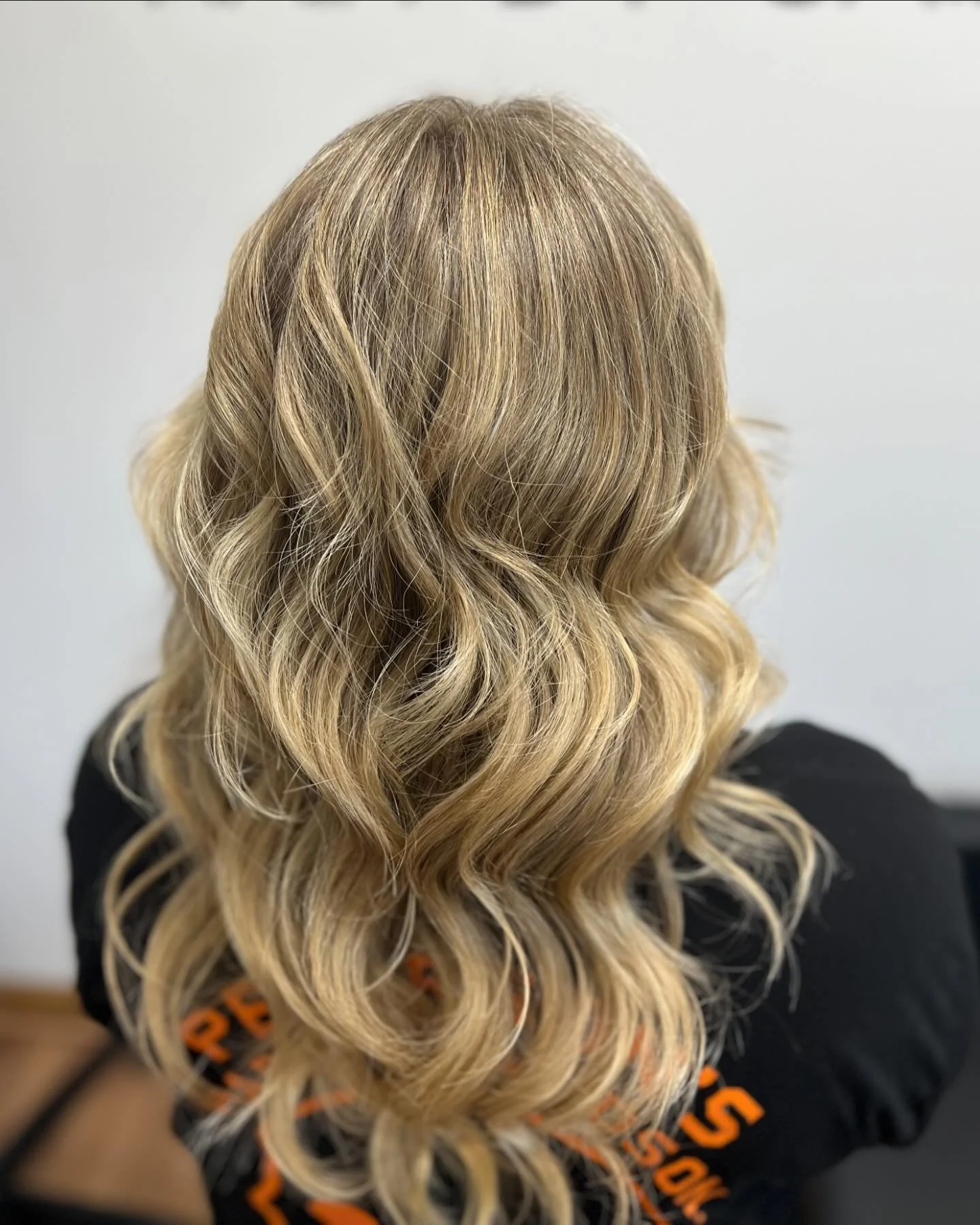 Full highlight. Book at www.hairbycailee.com