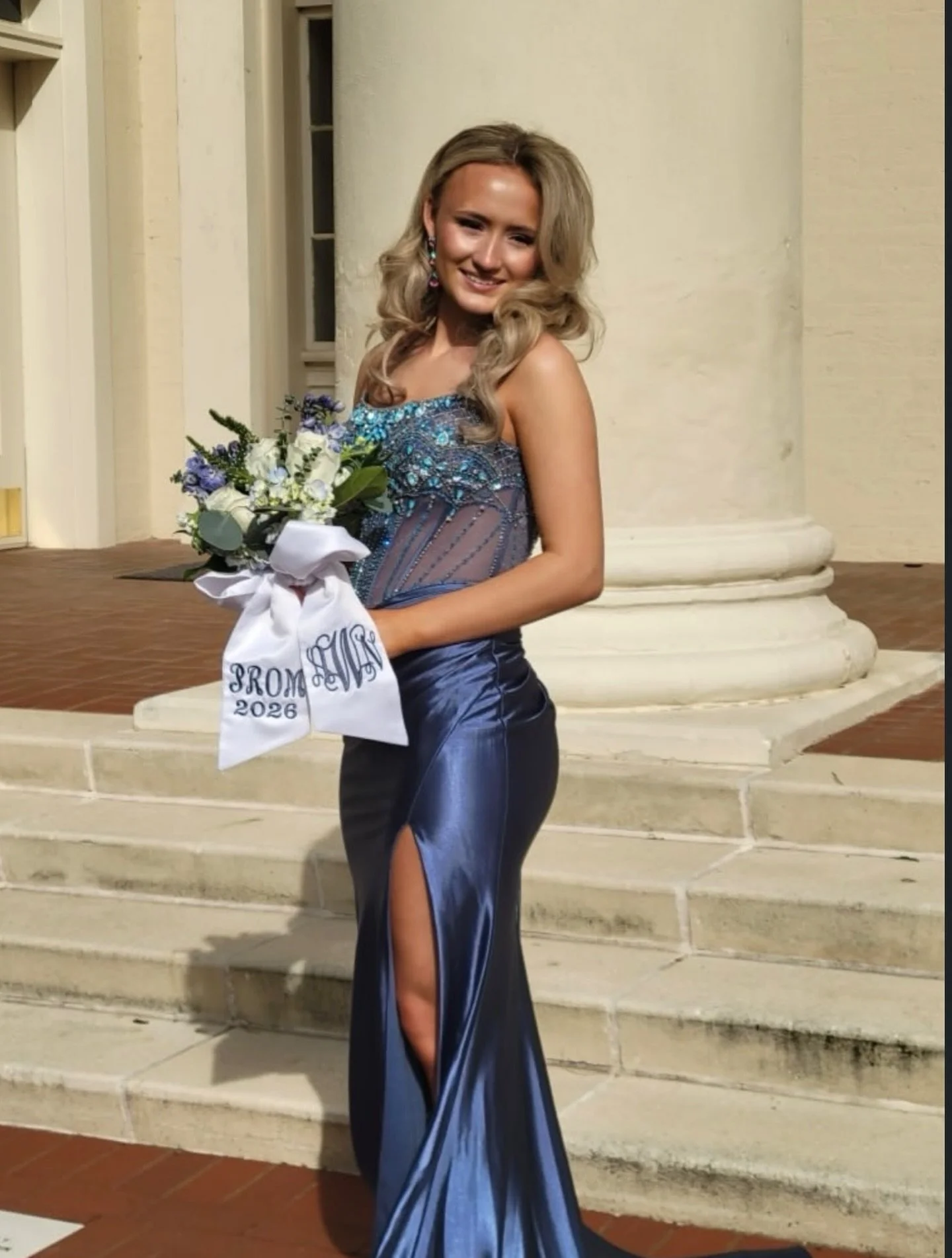 Audrey, you looked absolutely beautiful in your dress! We&rsquo;re so happy we could help you find the perfect one✨

#prom #prom2026 #promdress #elliewilde