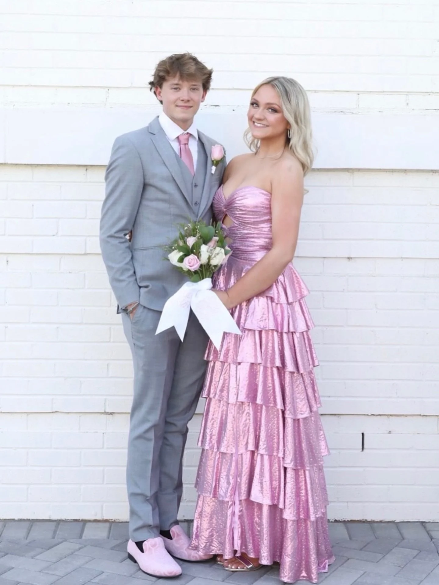 Thank you @emmie.b13 for shopping with us, you looked so gorgeous in your dress!!💖
Thank you for letting us help make your night special!

#prom #promdress #prom2026