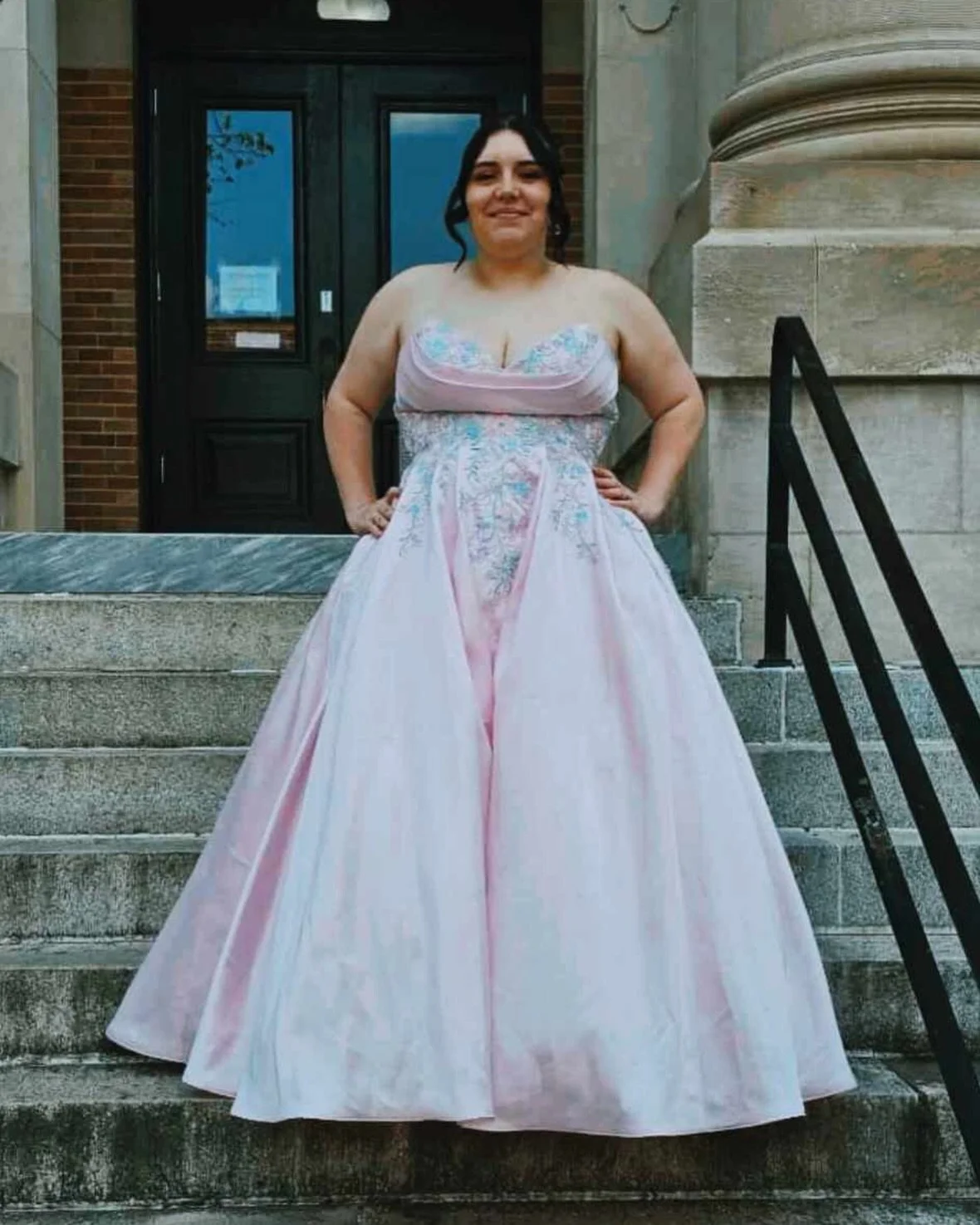 Kenidee Lee, you look absolutely gorgeous at prom!!🌸
Thank you for shopping with us and letting us help make your night special!✨

#prom #promdress #prom2026