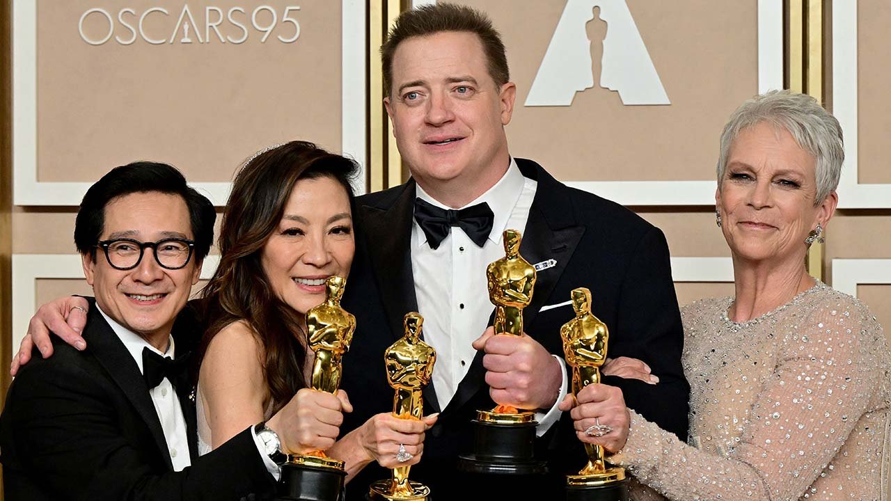 What Makes an Oscar-Winning Performance?