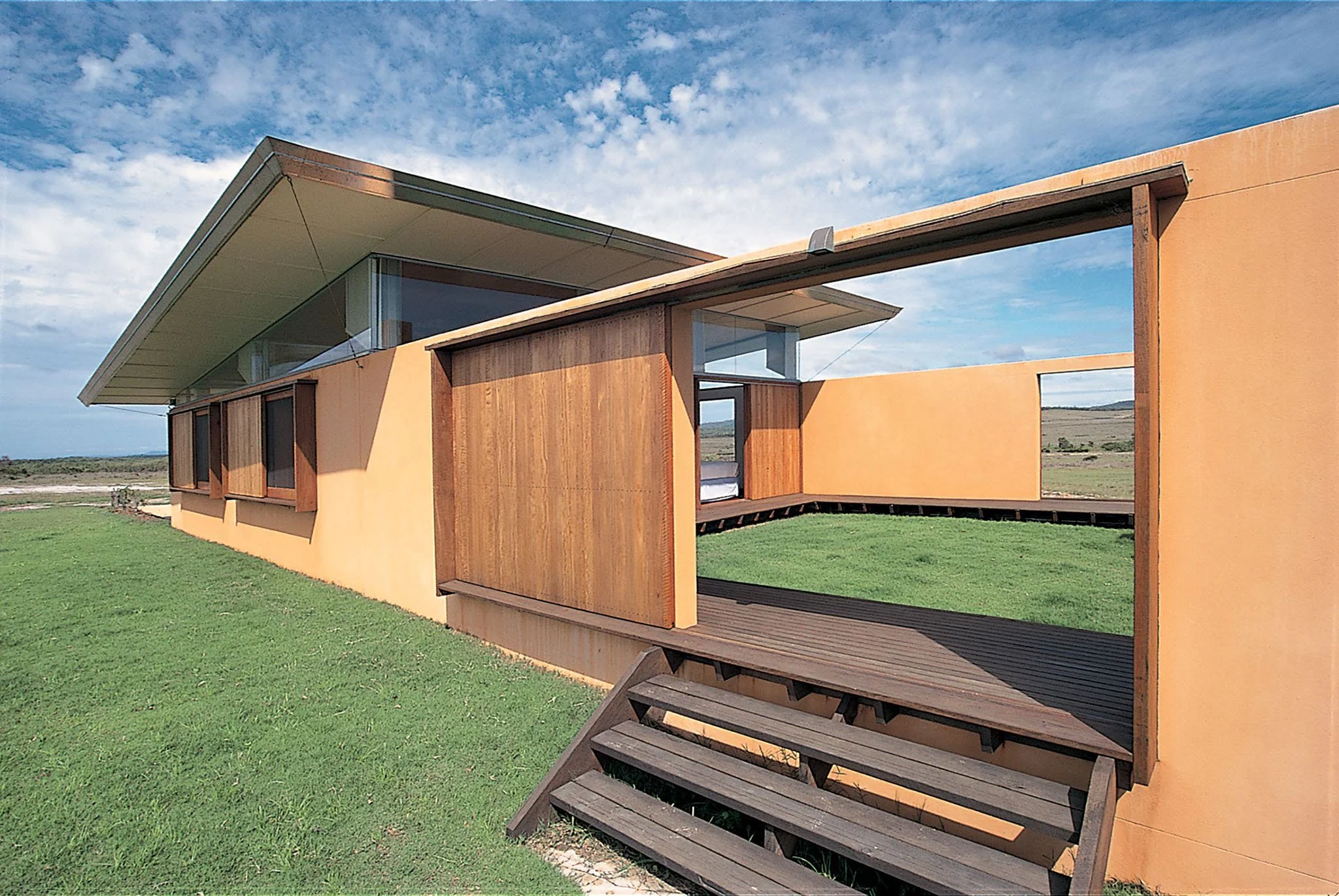 Toumbaal Plains House 04.jpg