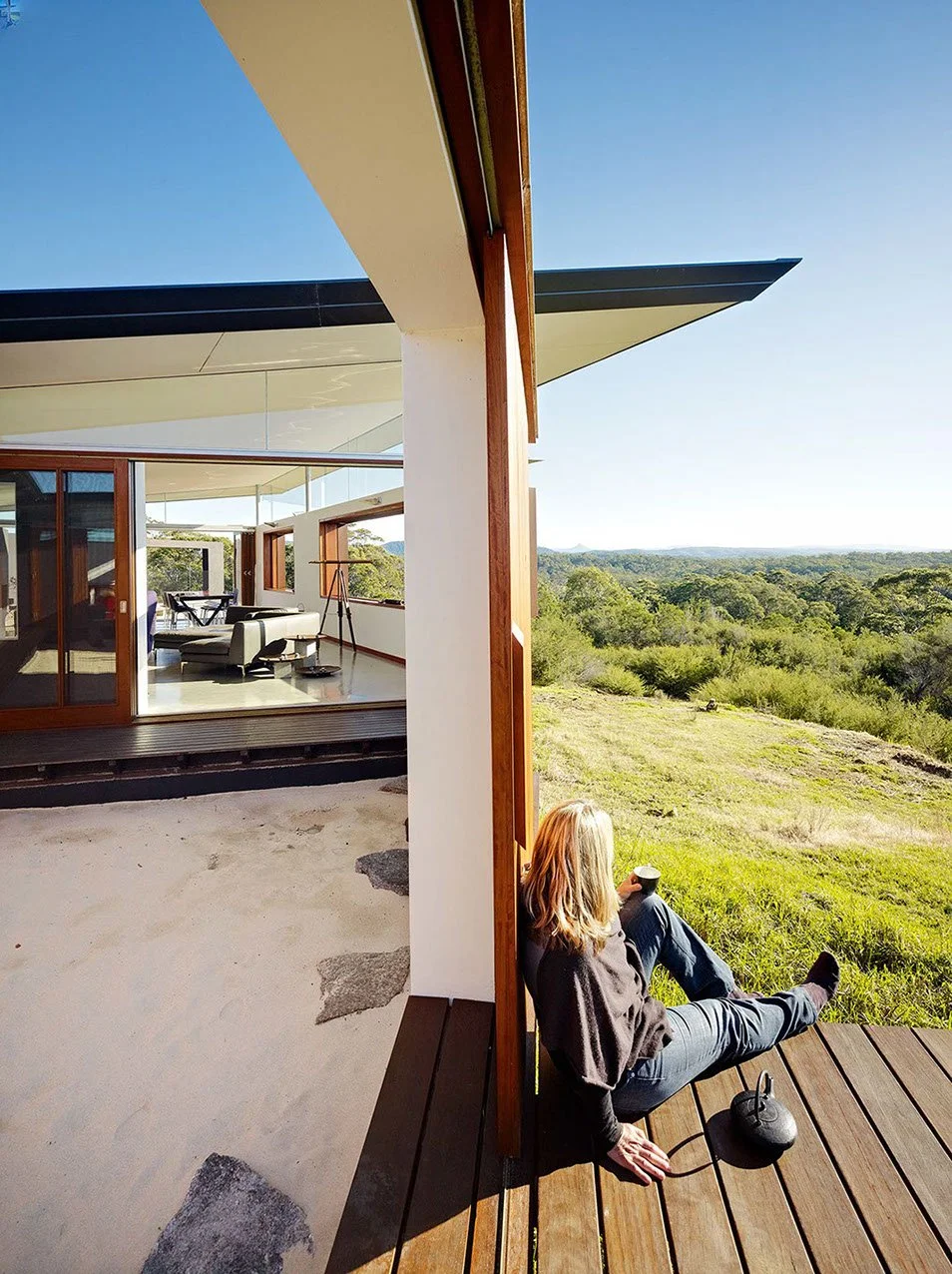SOUTHERN HOUSE by Fergus Scott Architects