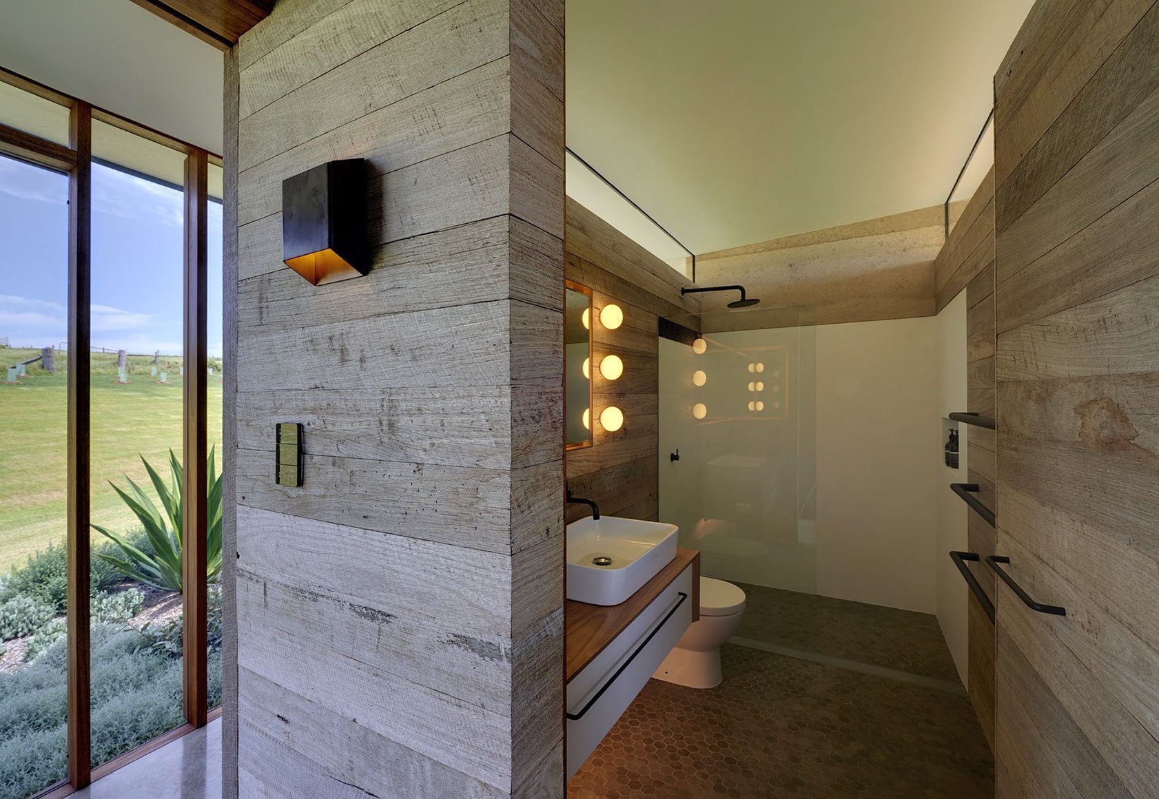 THE FARM by Fergus Scott Architects