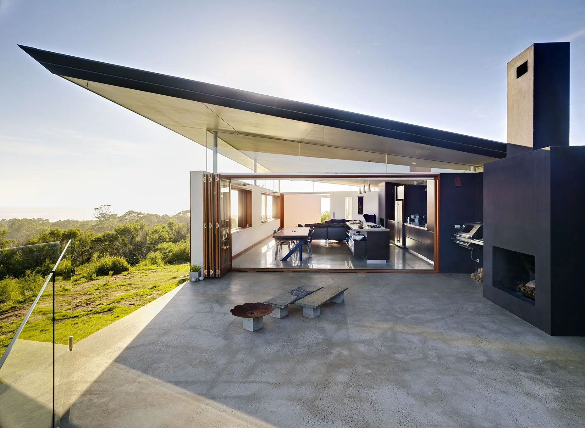 SOUTHERN HOUSE by Fergus Scott Architects