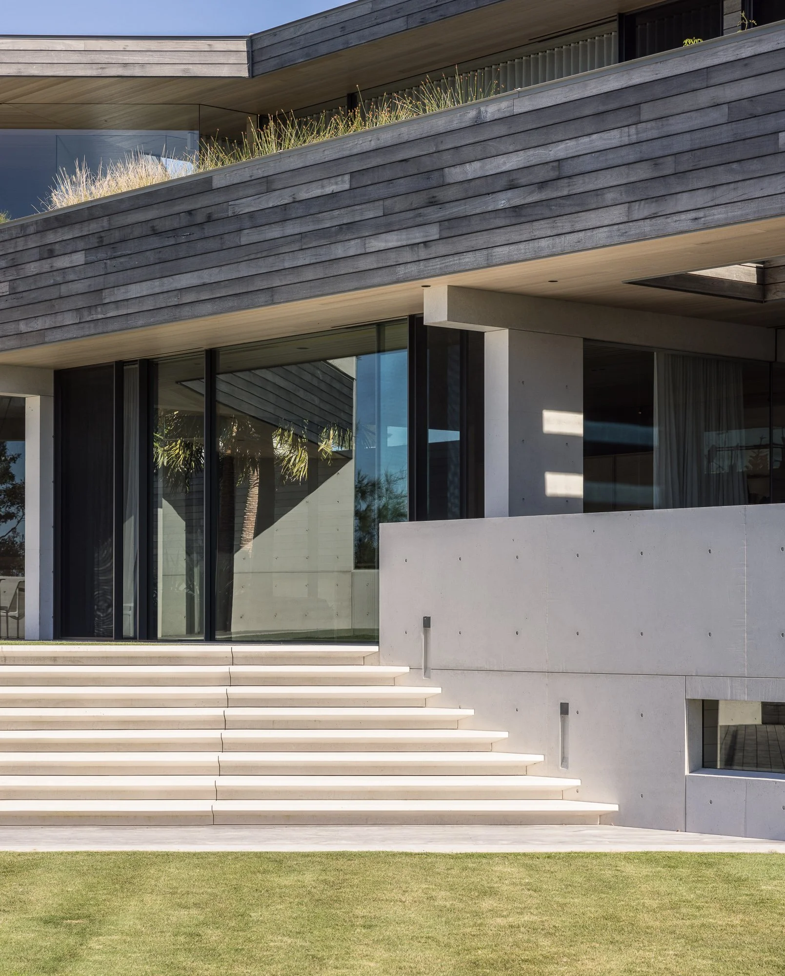GREENHILLS by Fergus Scott Architects