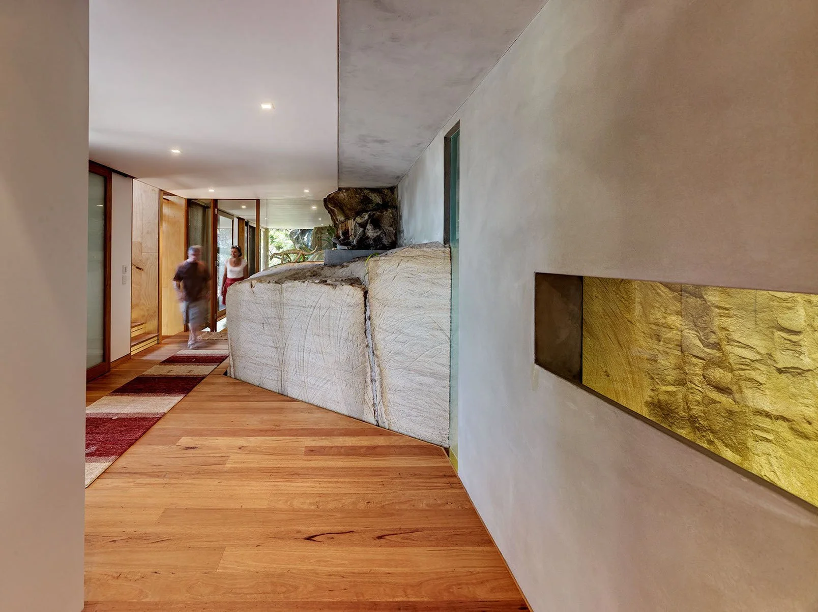 CLIFF FACE HOUSE by Fergus Scott Architects and Peter Stutchbury Architecture
