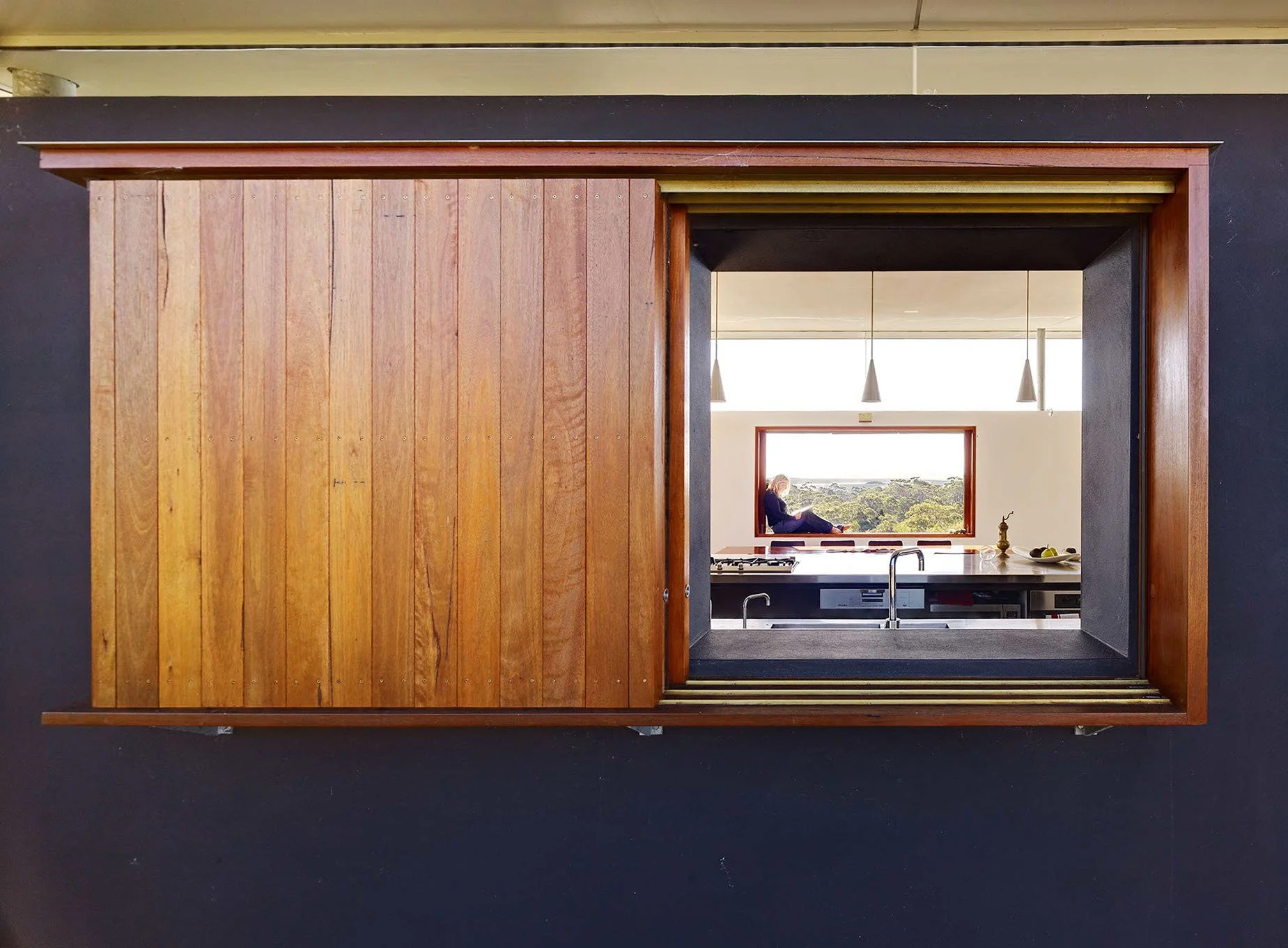 SOUTHERN HOUSE by Fergus Scott Architects