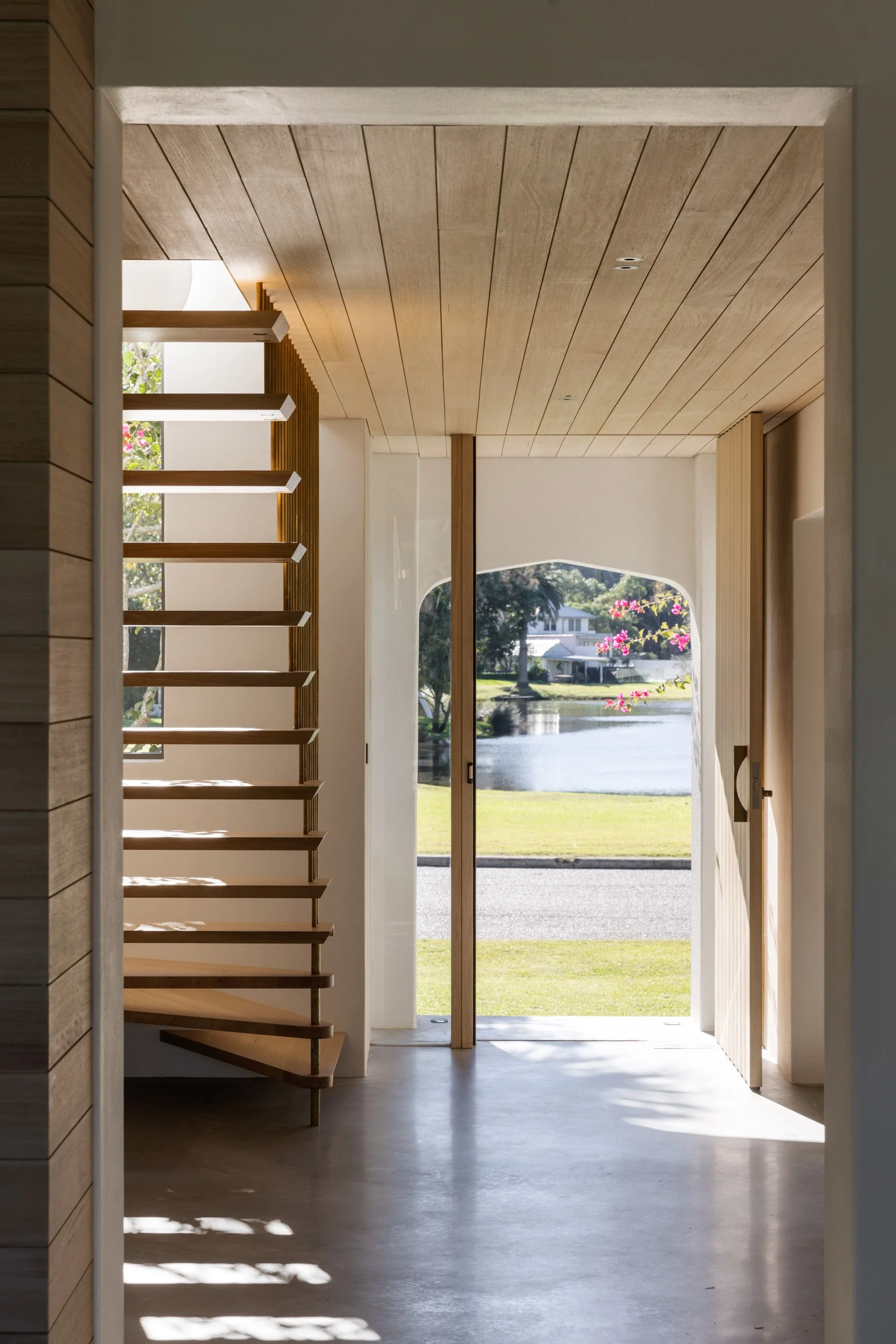 RIVERVIEW by Fergus Scott Architects