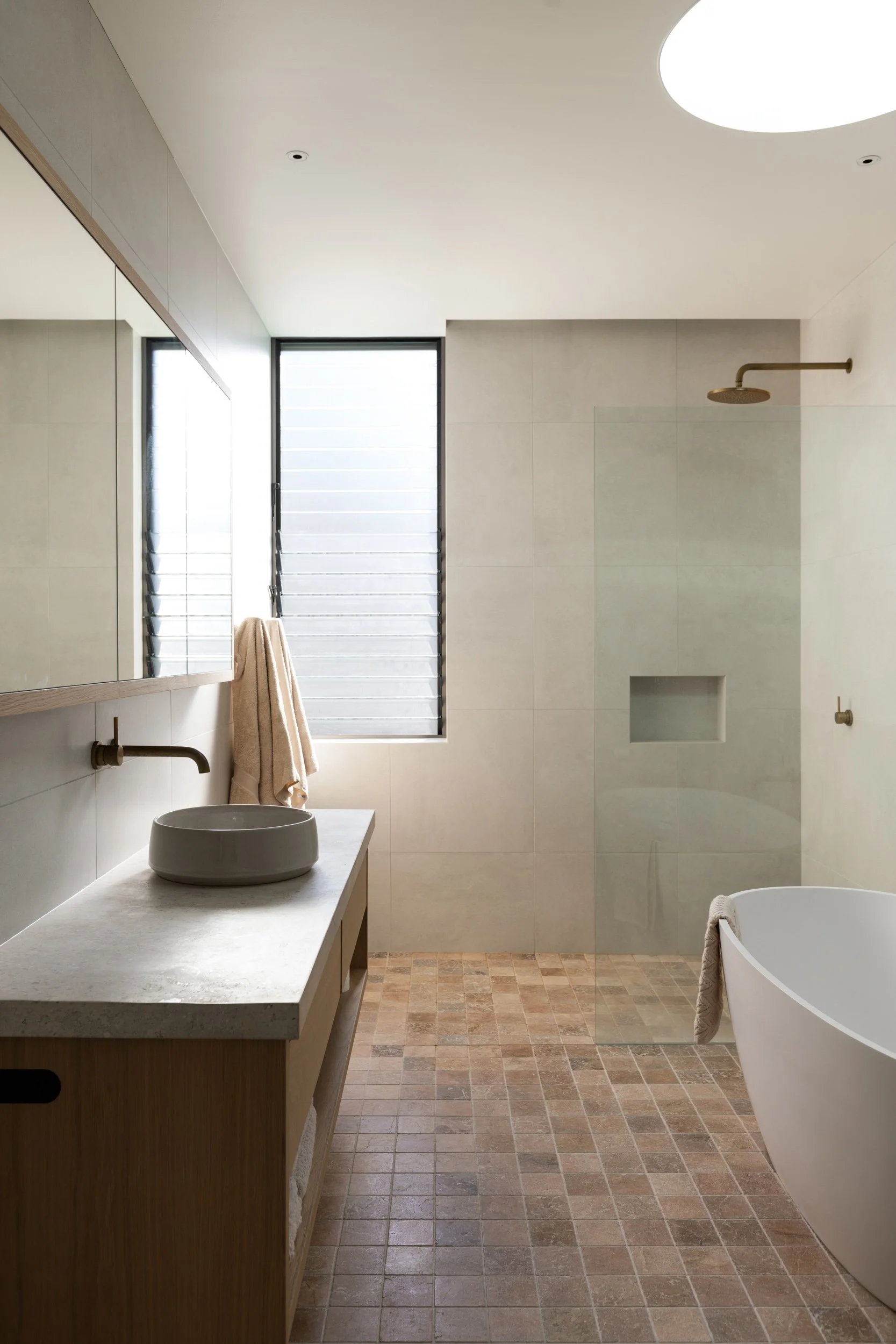 RIVERVIEW by Fergus Scott Architects