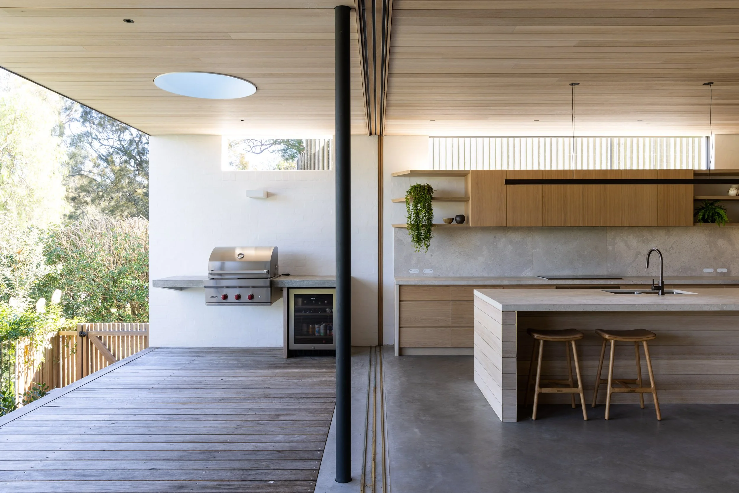 RIVERVIEW by Fergus Scott Architects