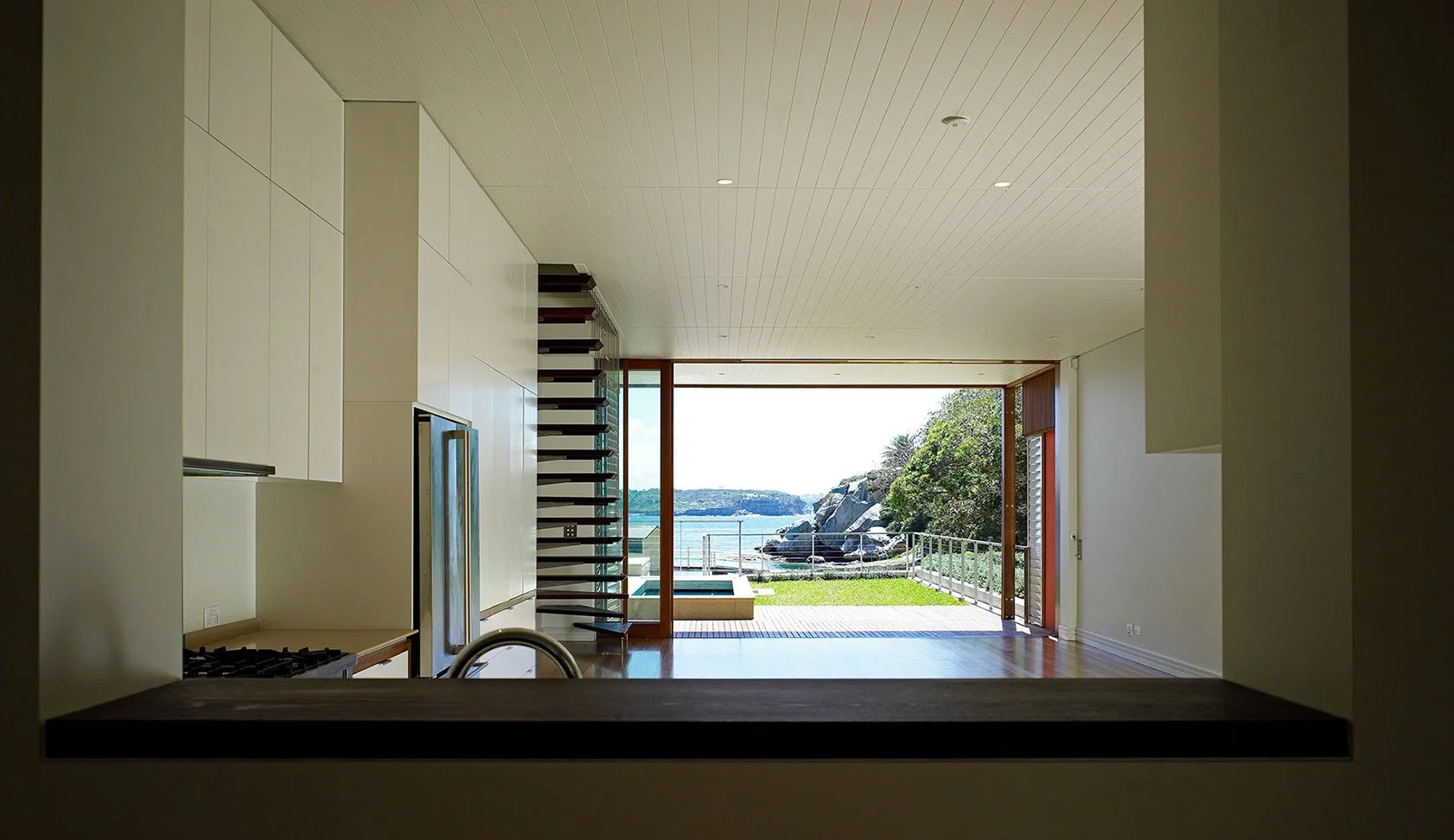 CAMP COVE HOUSE by Fergus Scott Architects